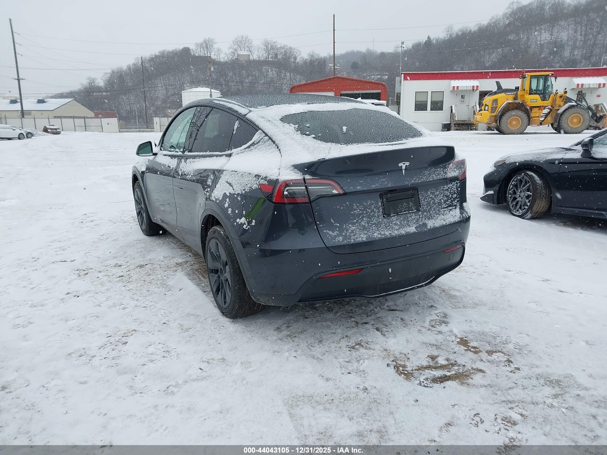 TESLA MODEL image 3