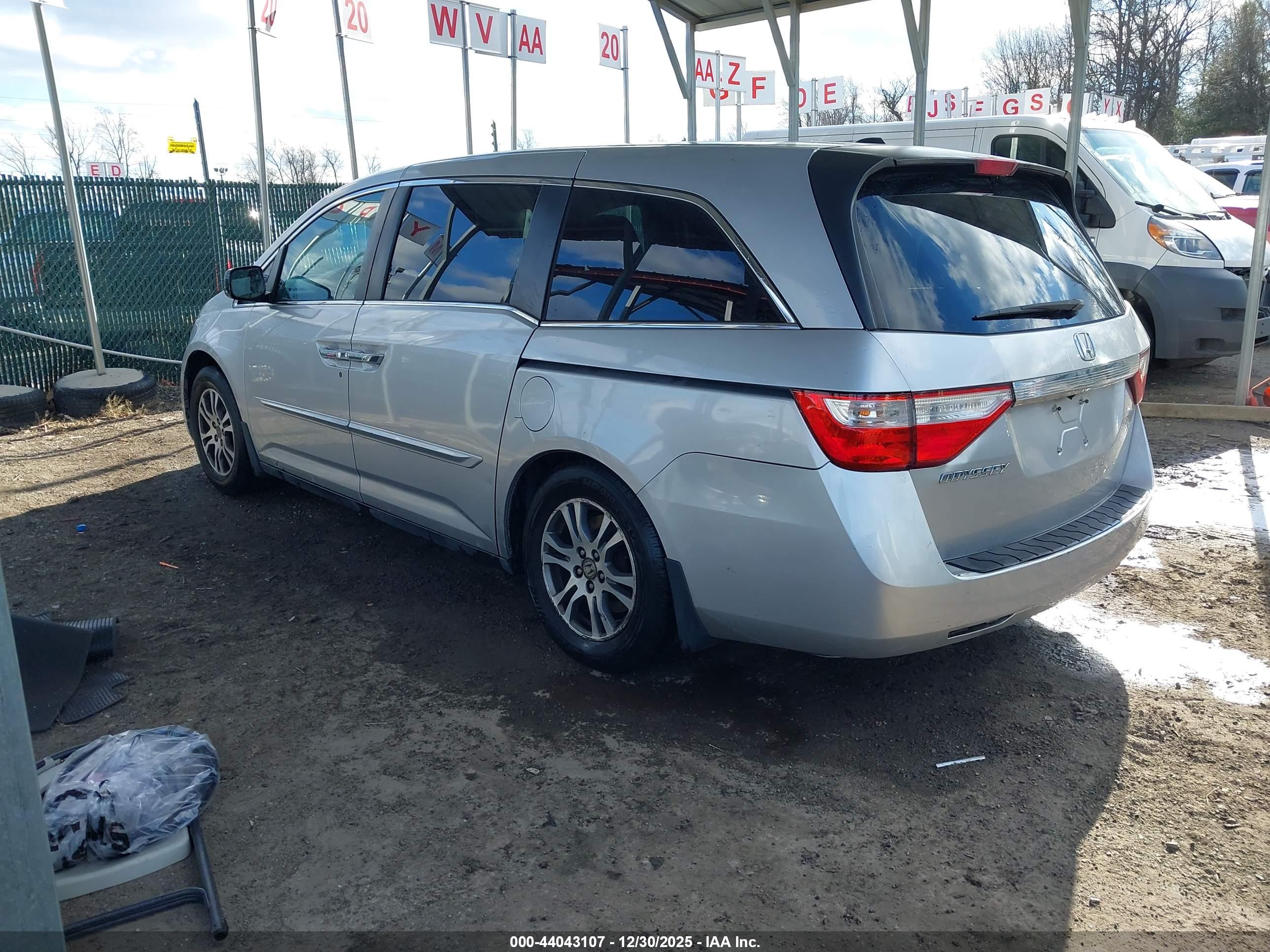 HONDA ODYSSEY image 3