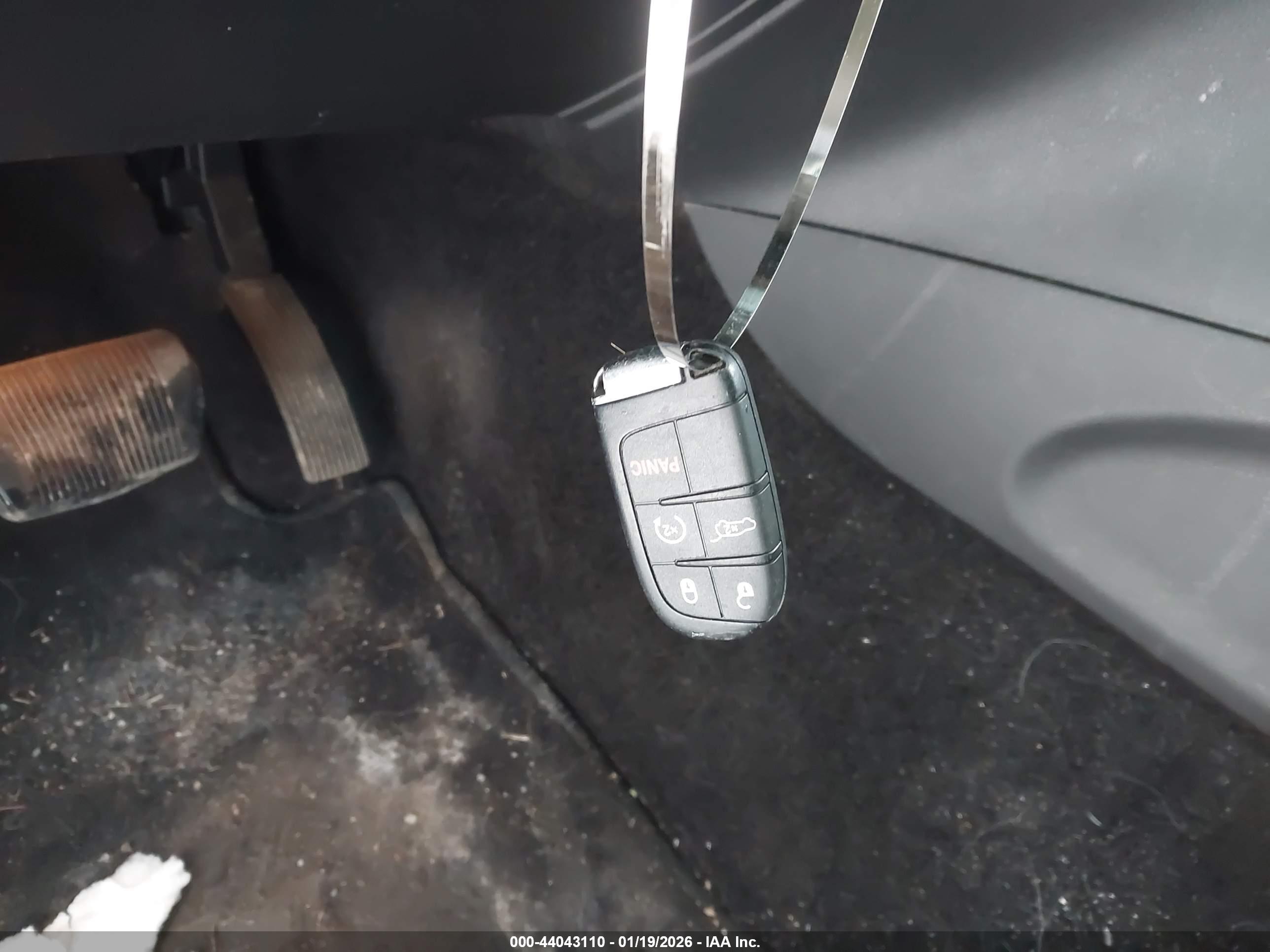 JEEP GRAND image 11