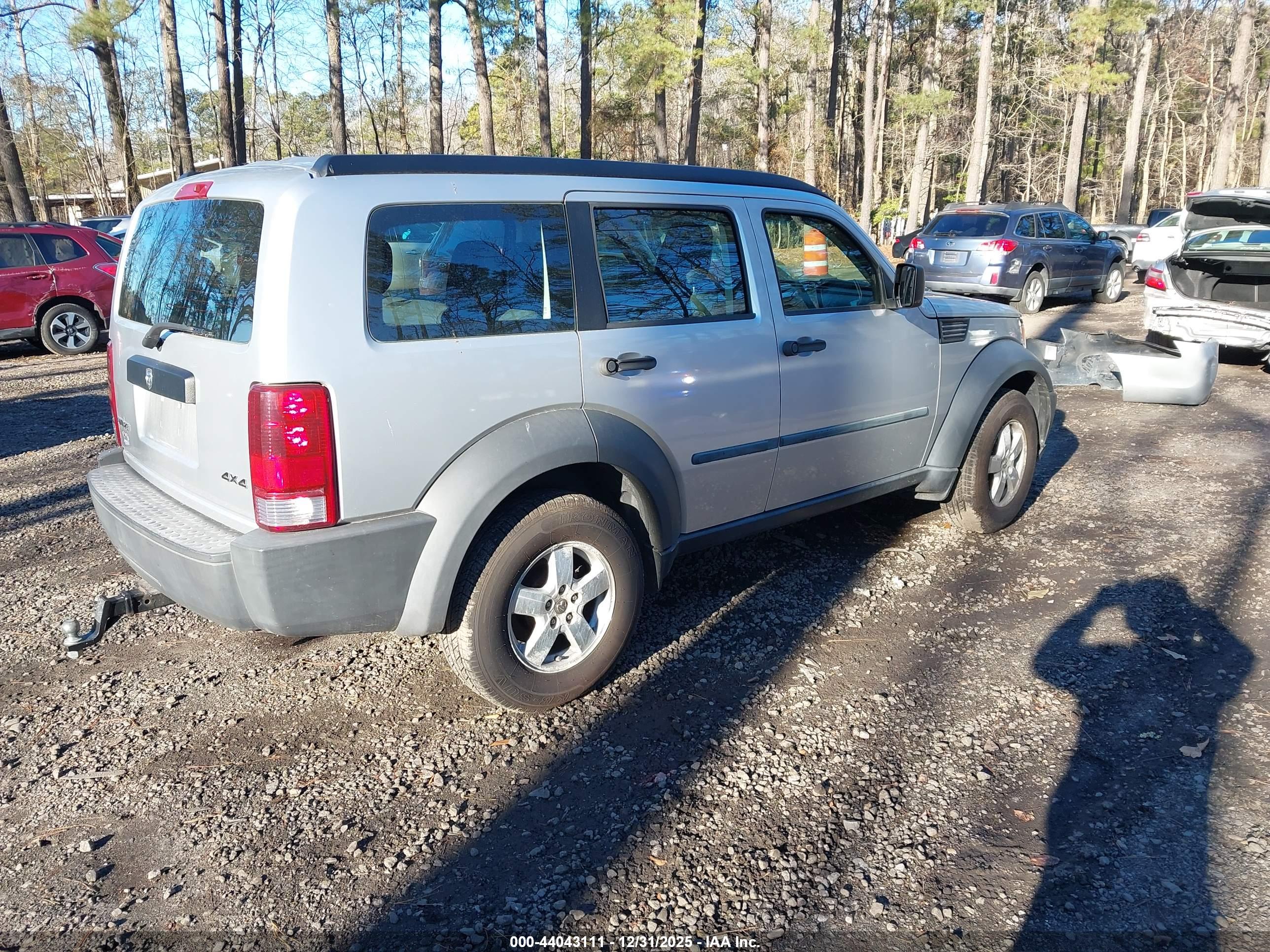 DODGE NITRO image 4