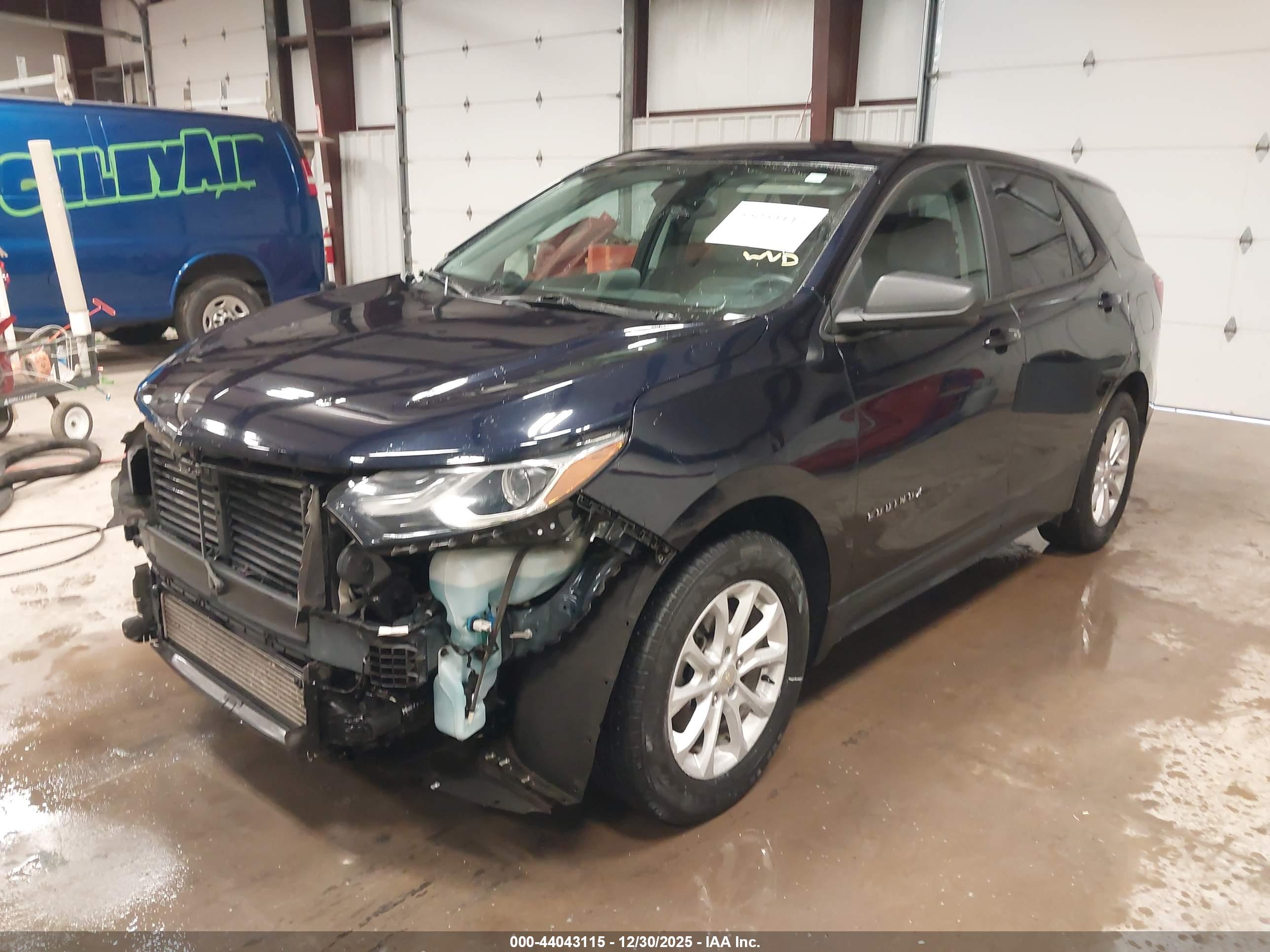 CHEVROLET EQUINOX image 2