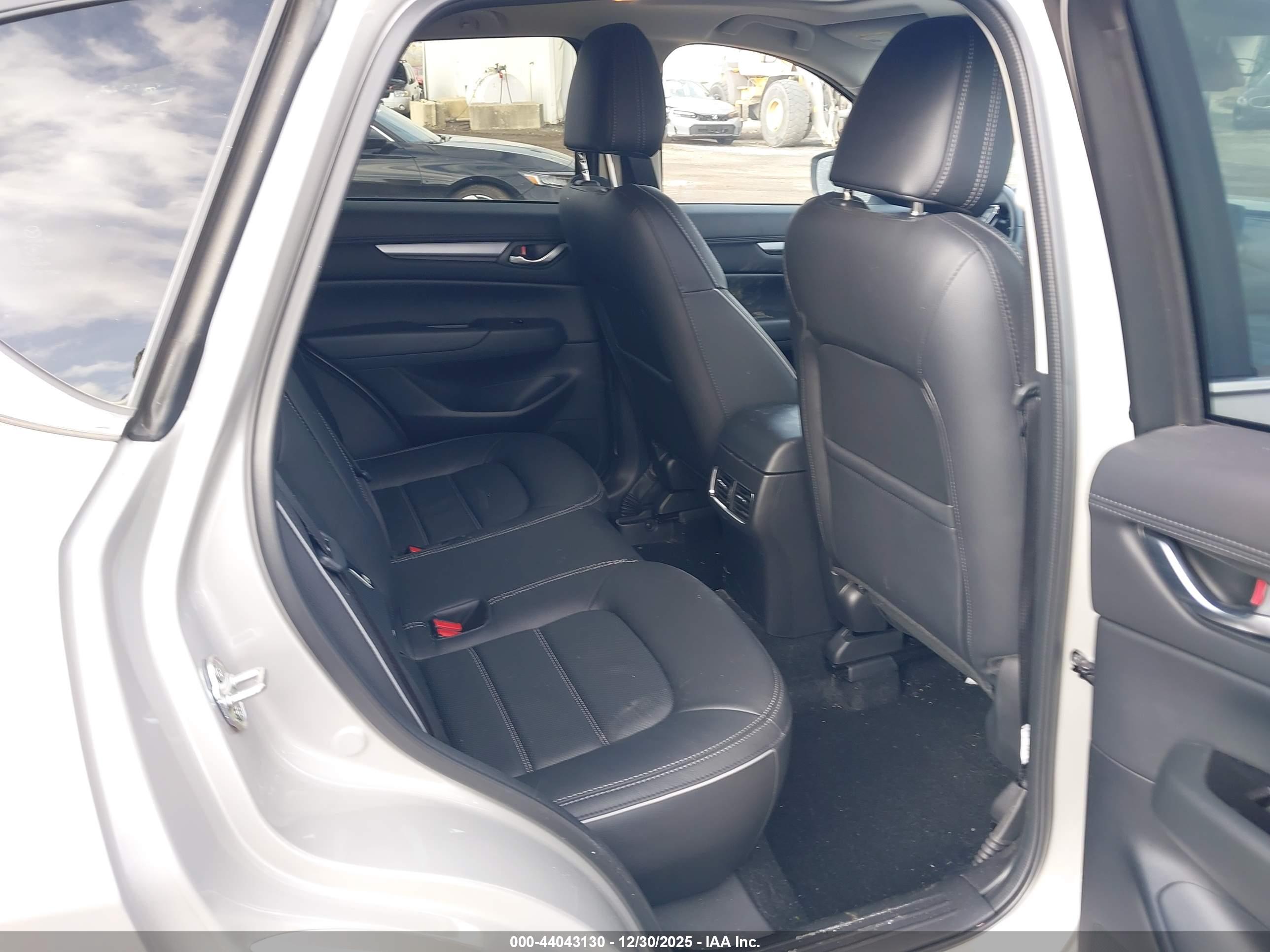 MAZDA CX-5 image 8