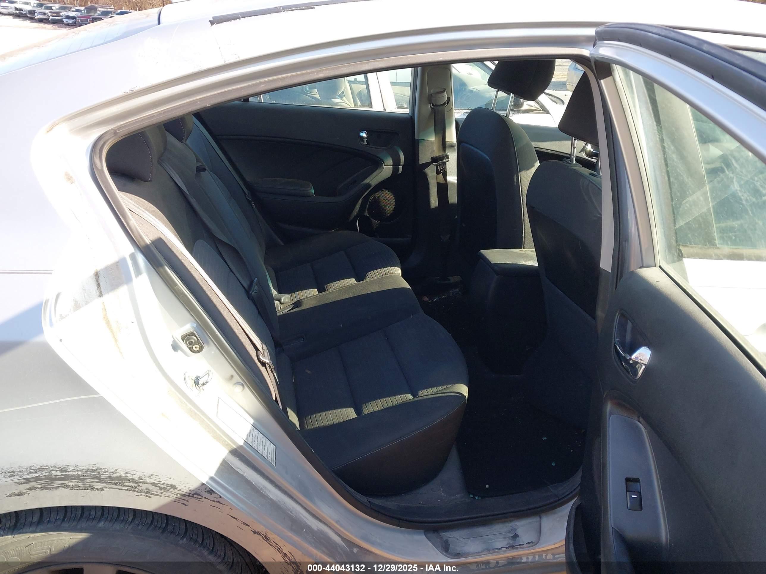 KIA FORTE image 8