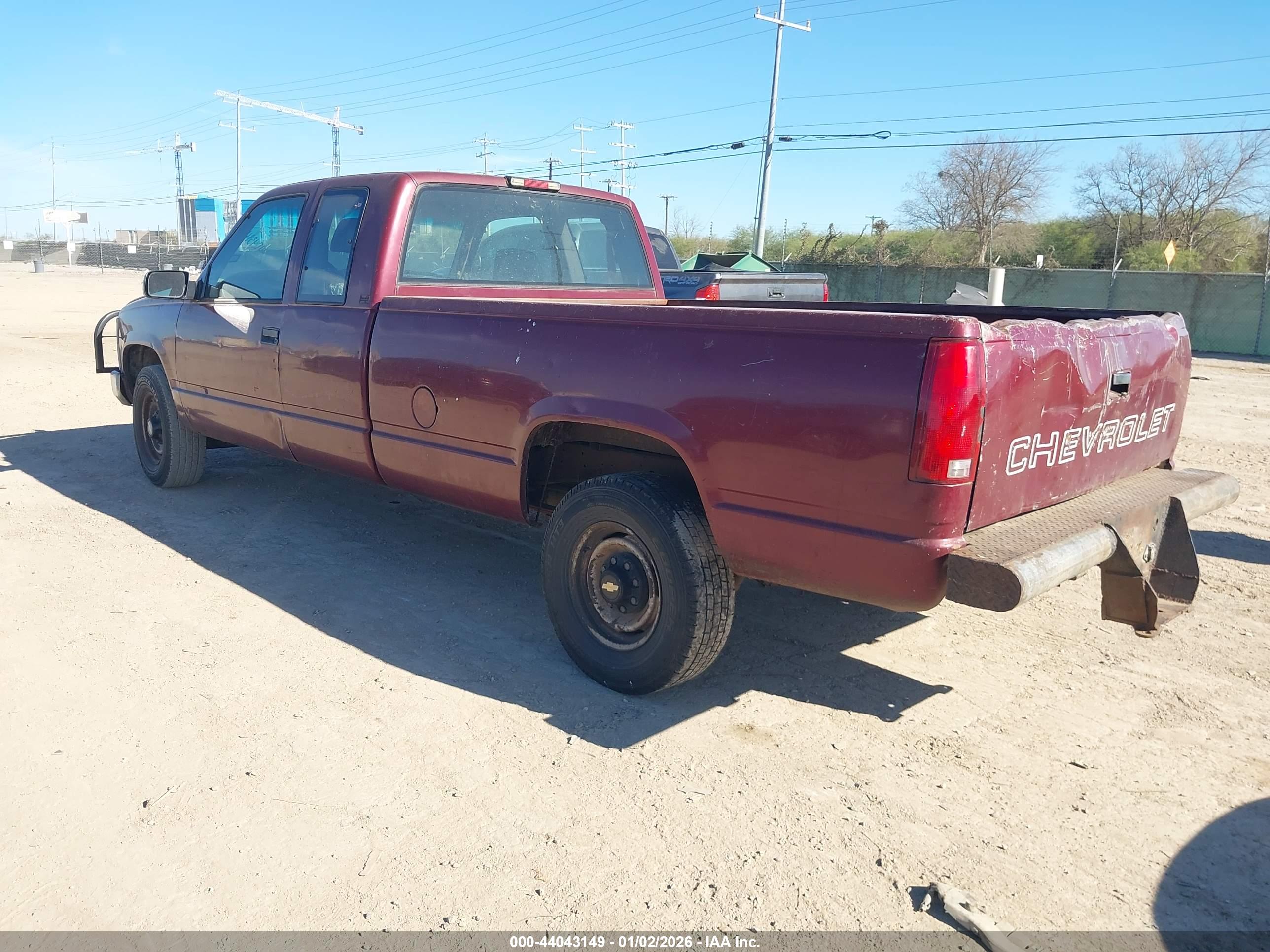 CHEVROLET GMT-400 image 3