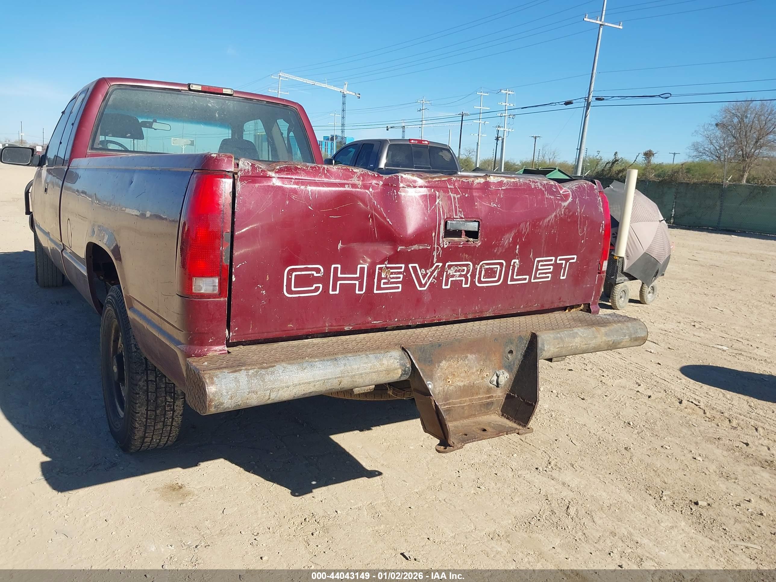 CHEVROLET GMT-400 image 6