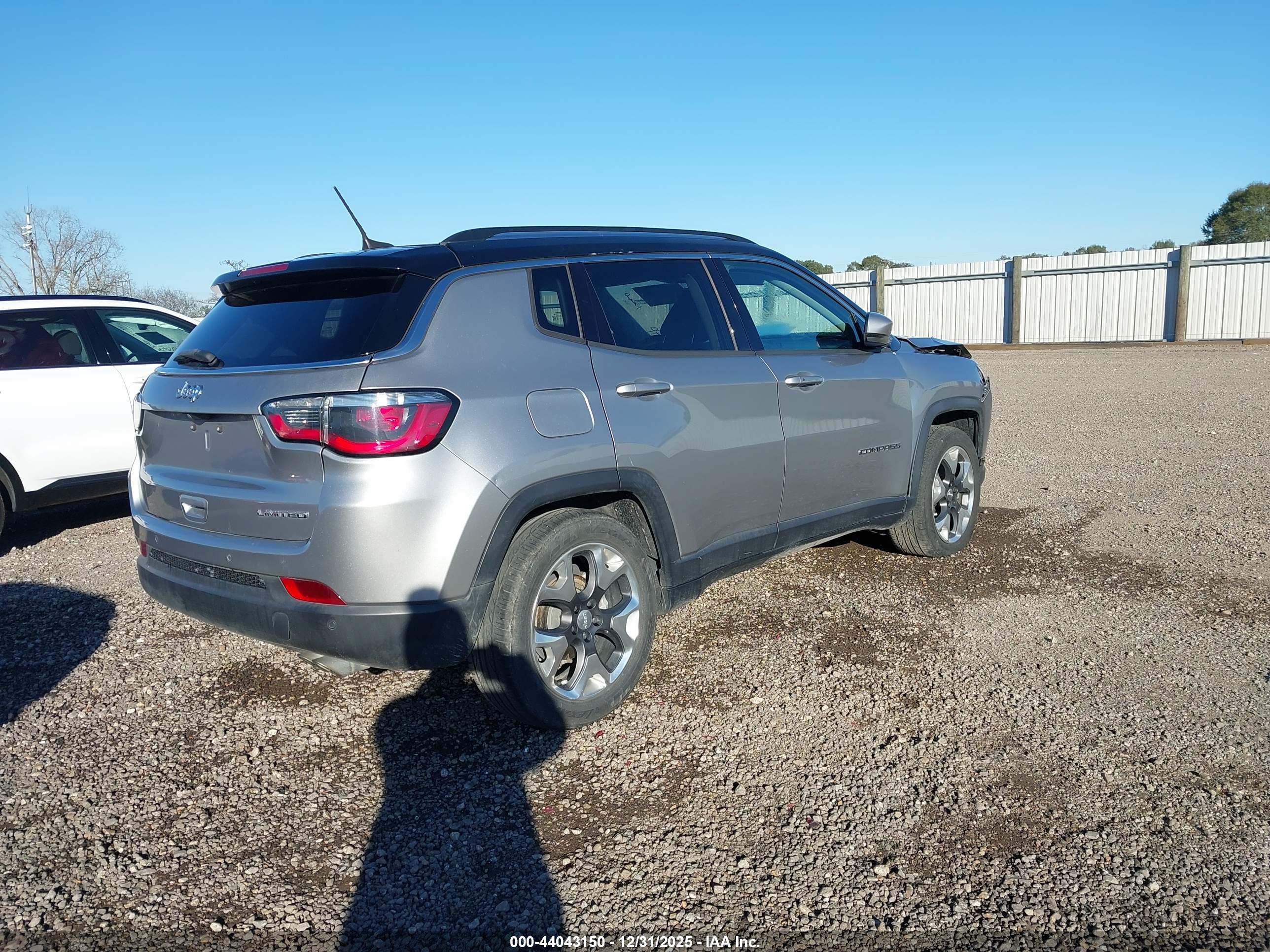 JEEP COMPASS image 4