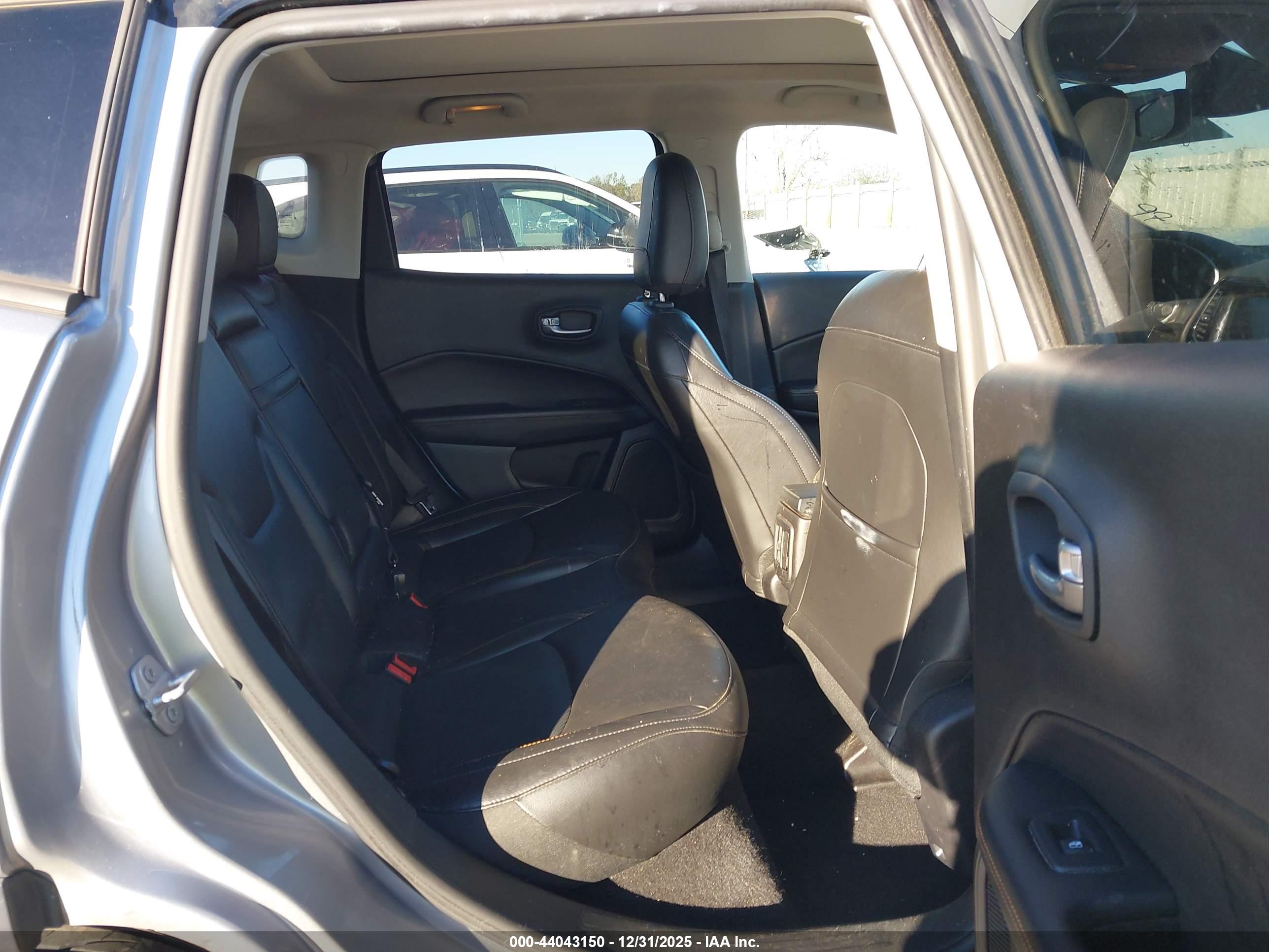 JEEP COMPASS image 8