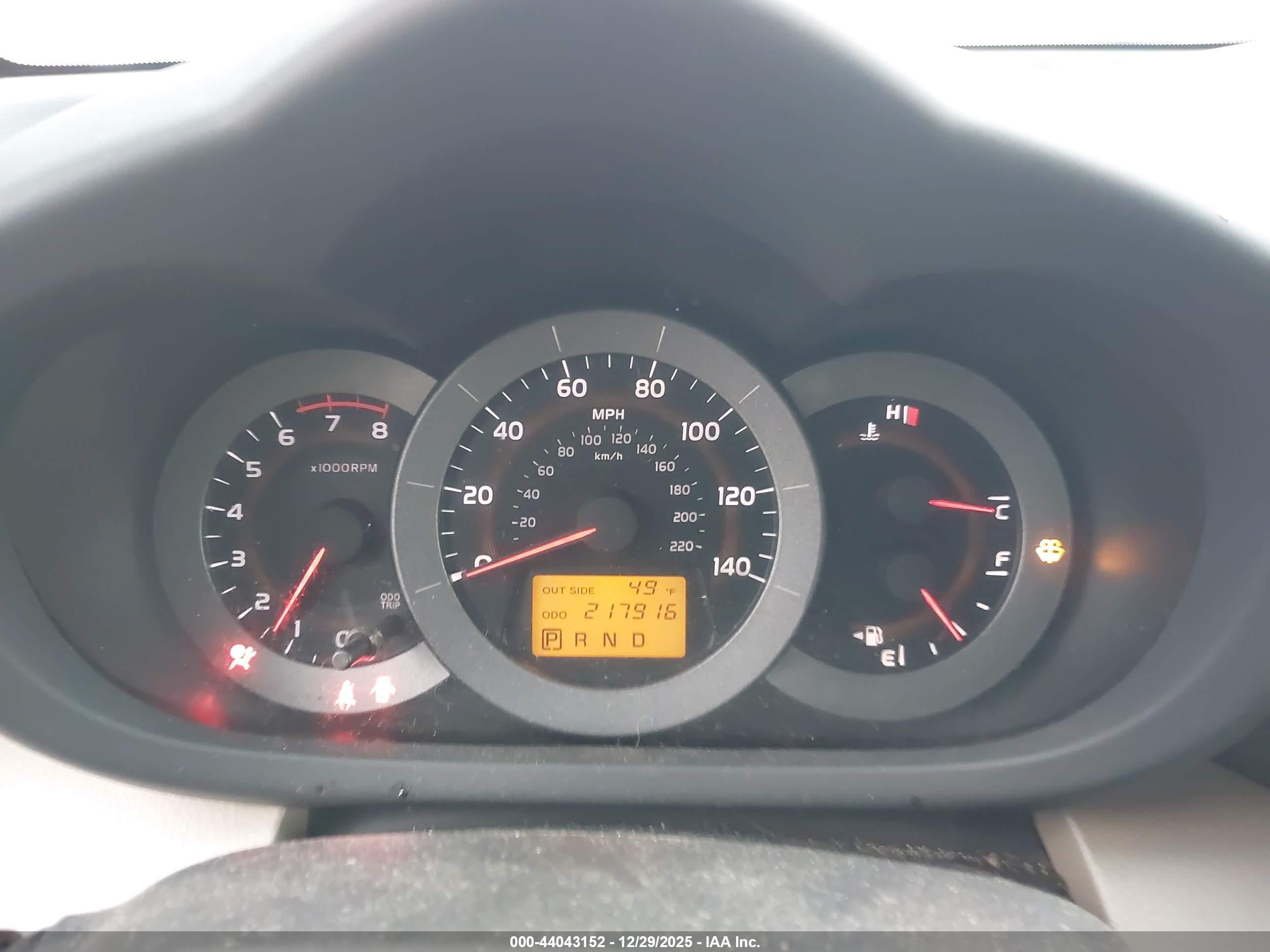 TOYOTA RAV4 image 7