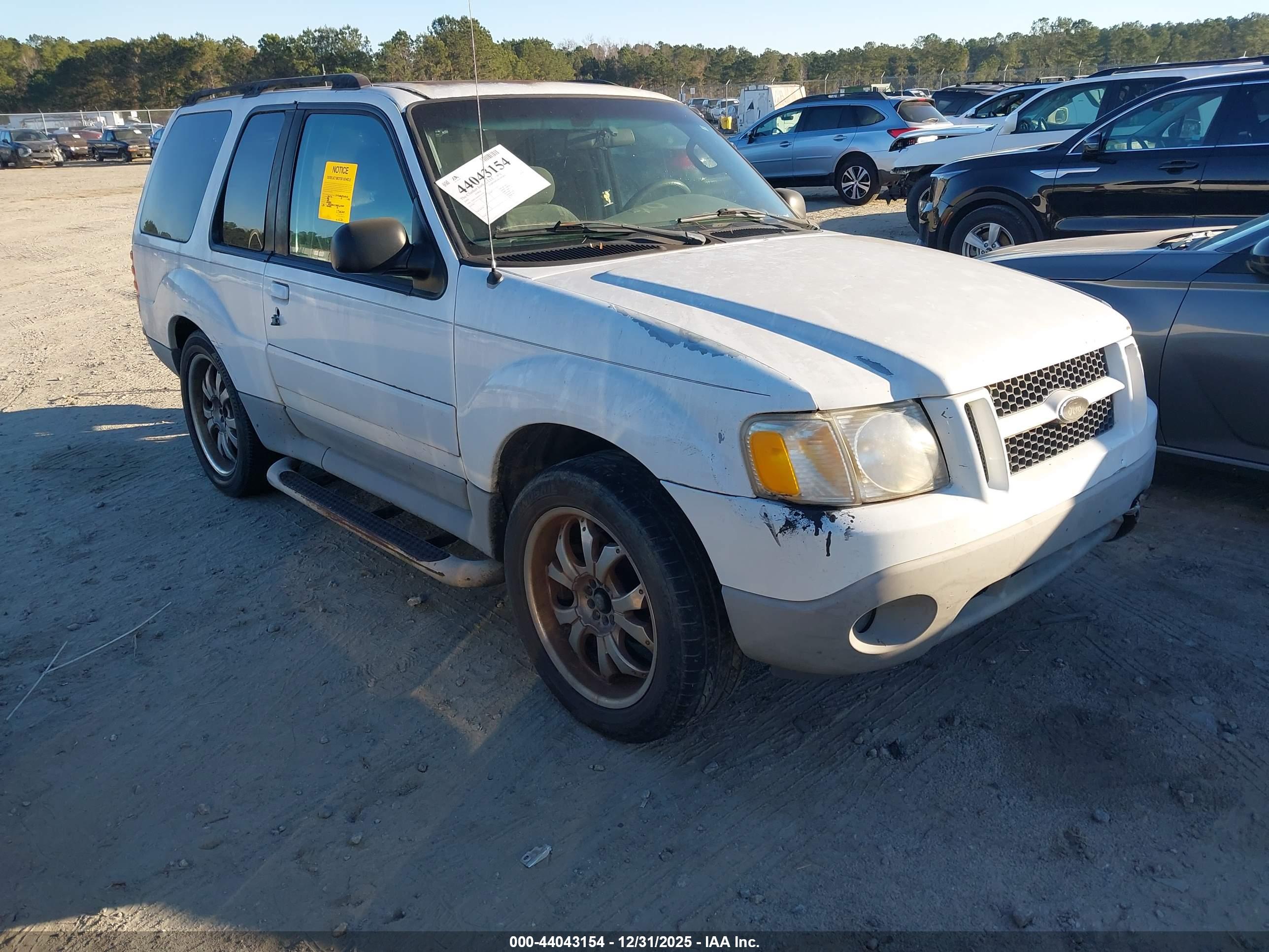 FORD EXPLORER image 4
