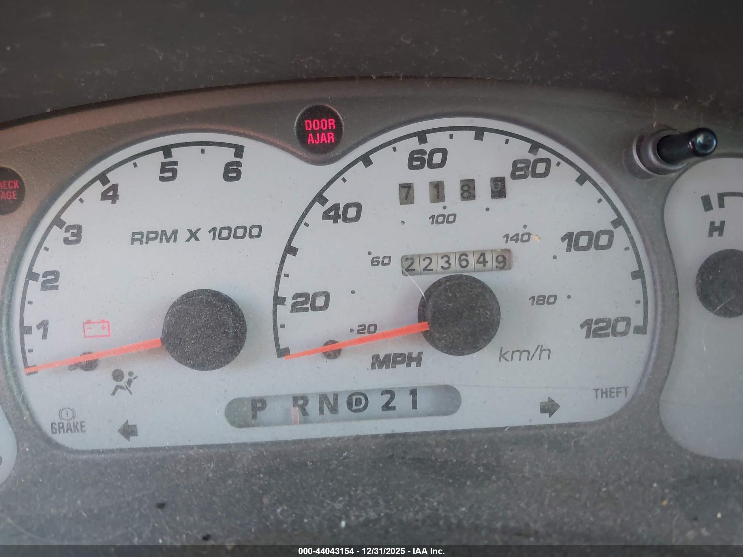 FORD EXPLORER image 7