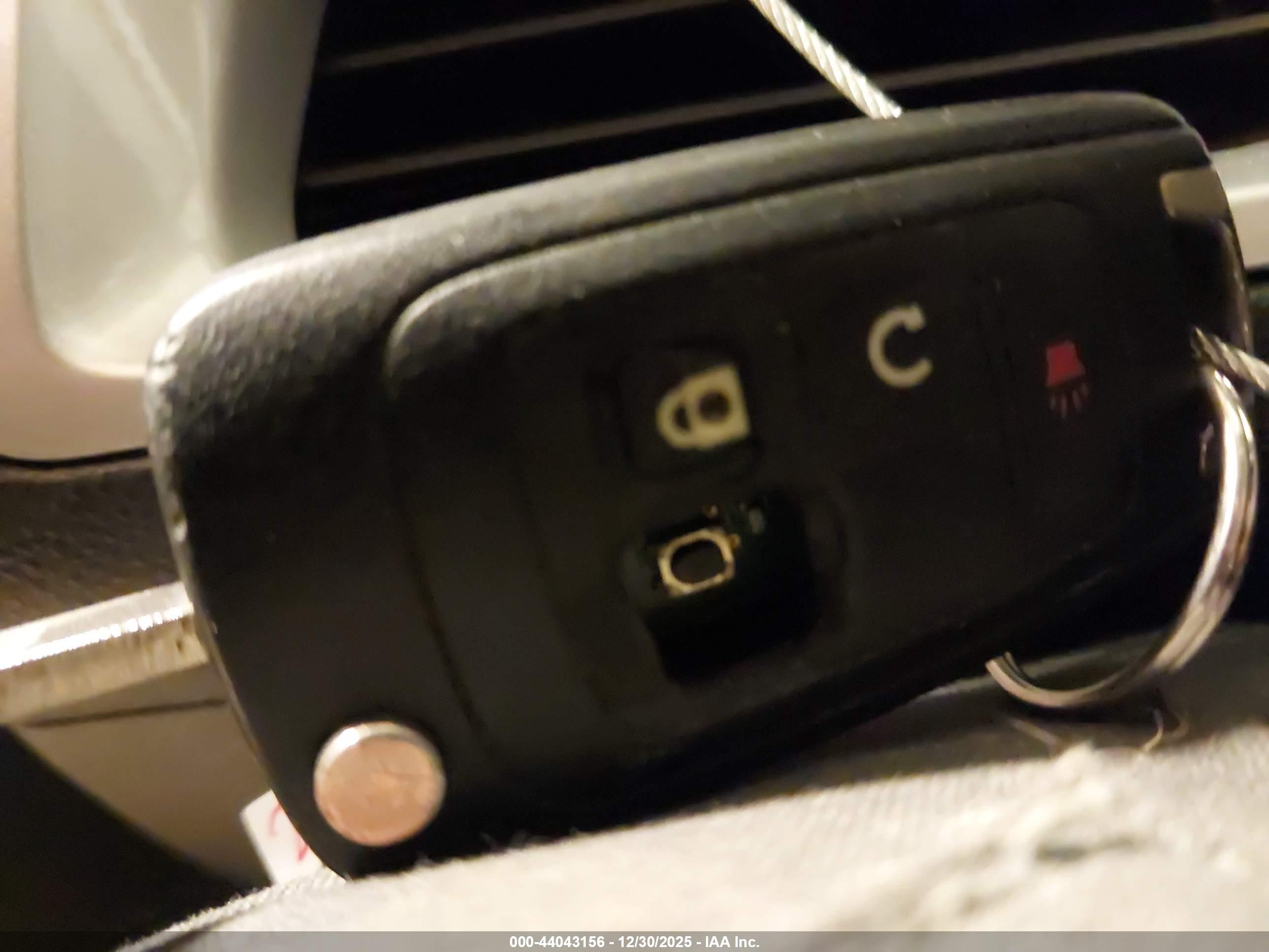 CHEVROLET EQUINOX image 11