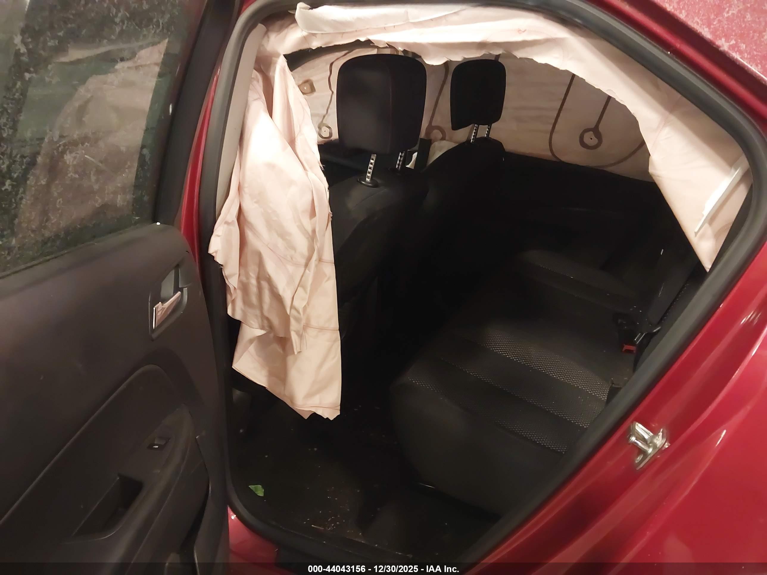 CHEVROLET EQUINOX image 8