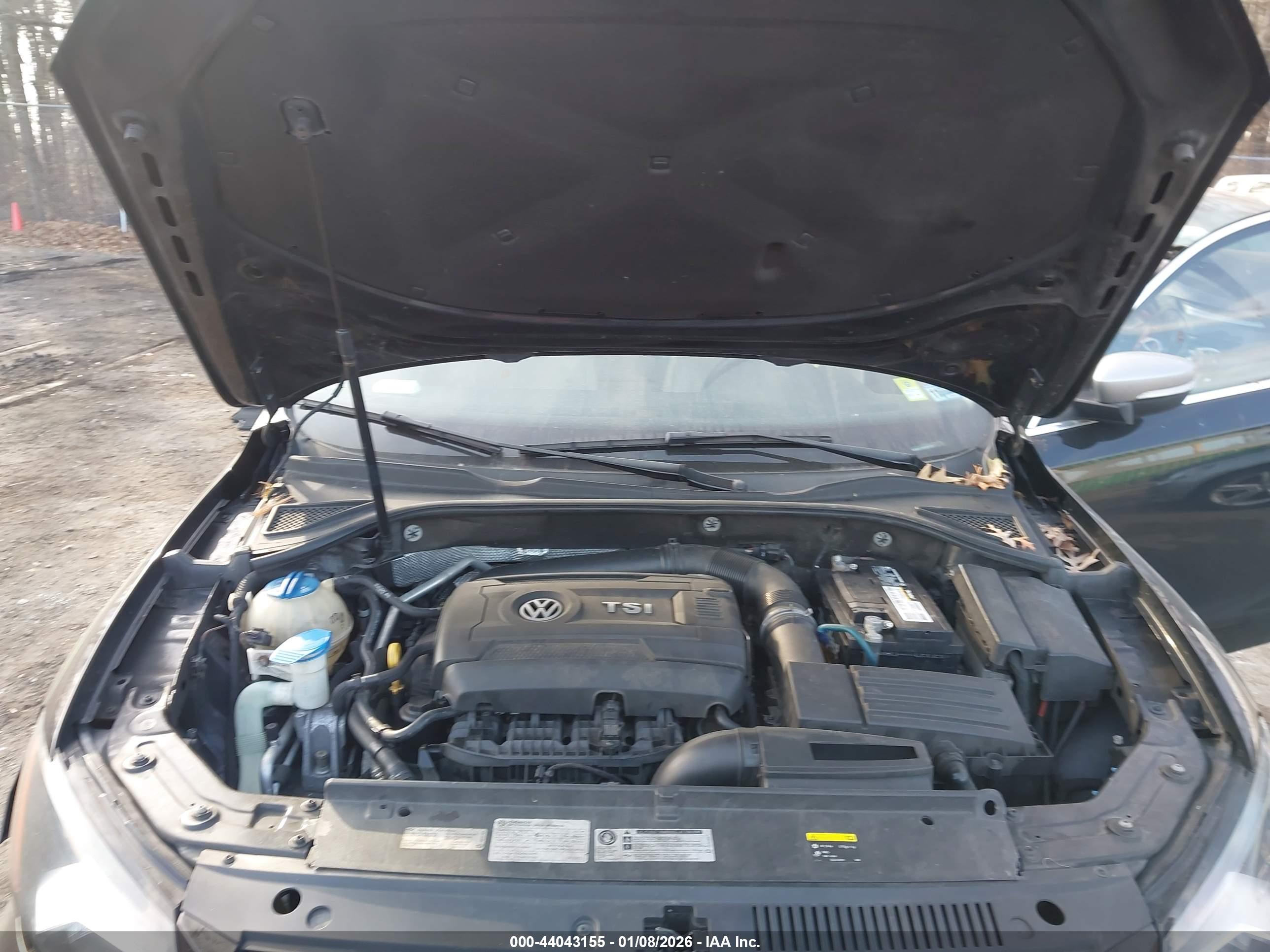 VOLKSWAGEN PASSAT image 10