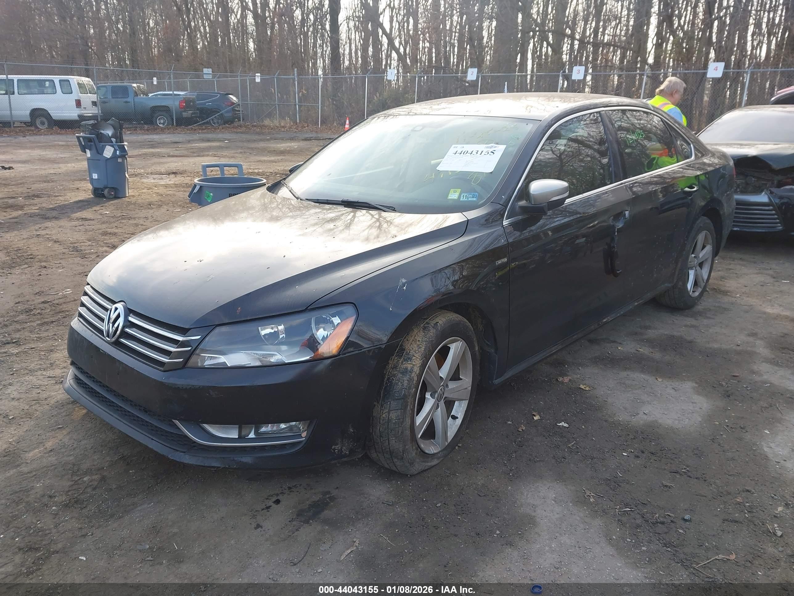 VOLKSWAGEN PASSAT image 2