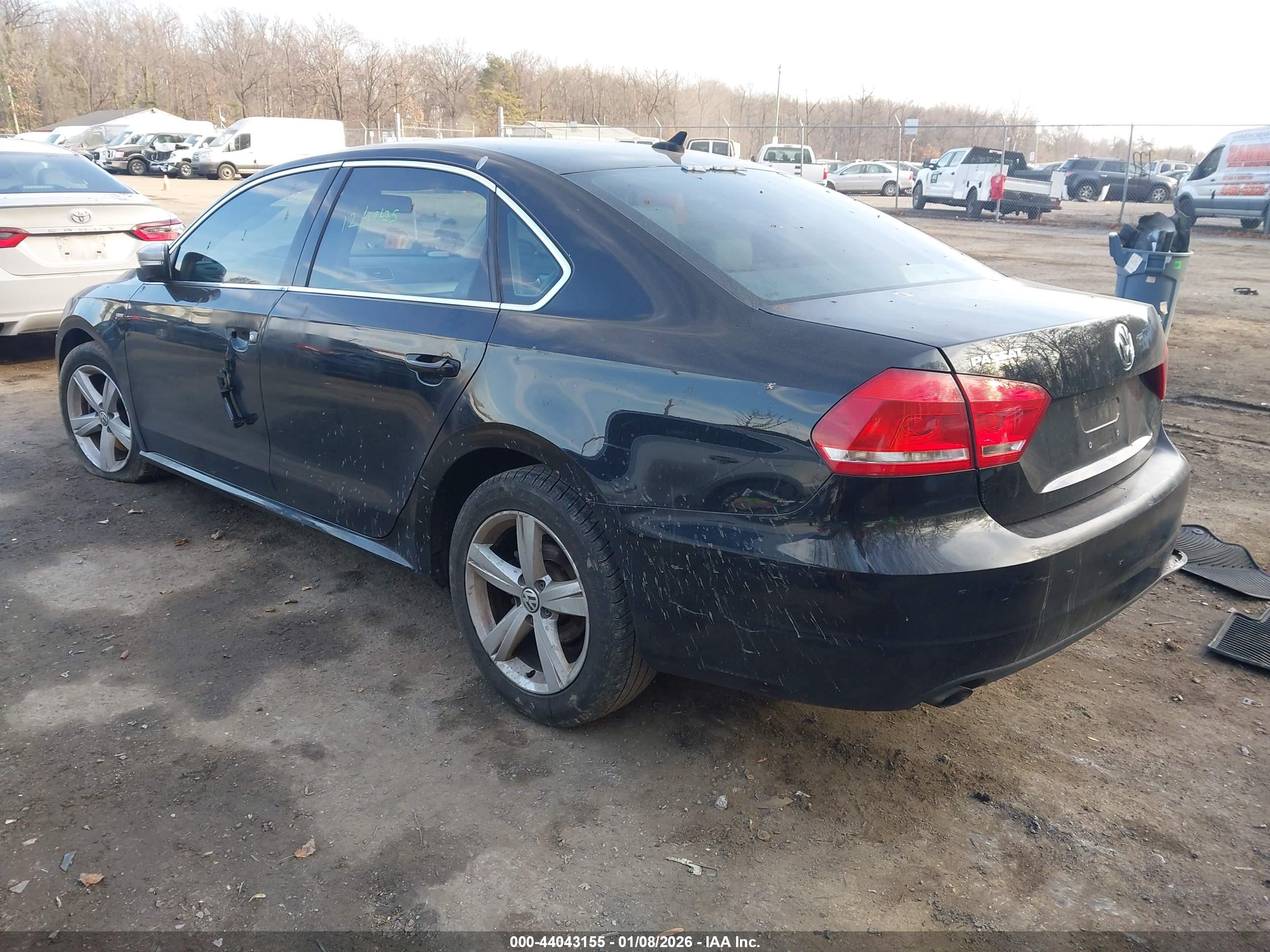 VOLKSWAGEN PASSAT image 3