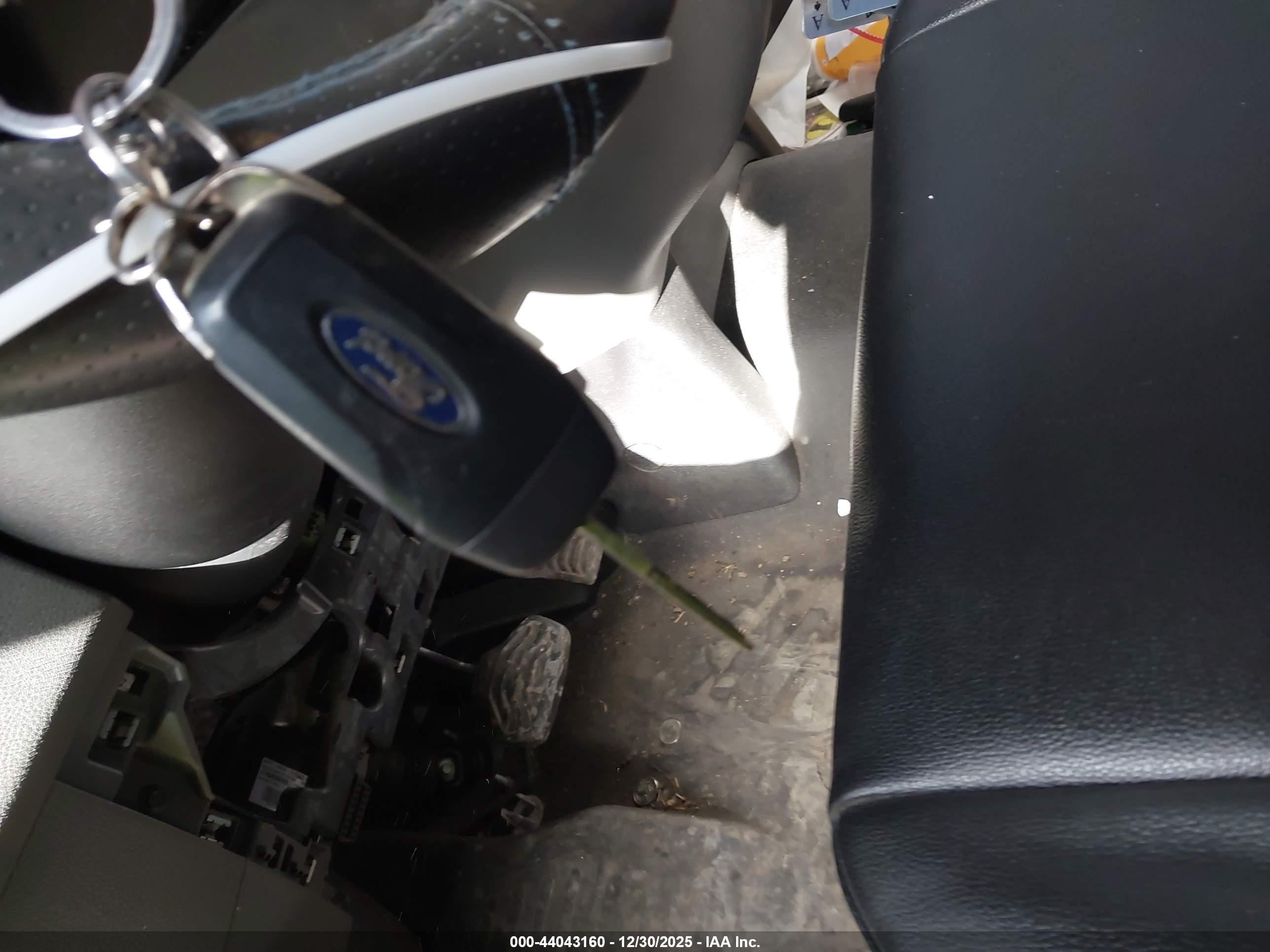 FORD TRANSIT-250 image 11