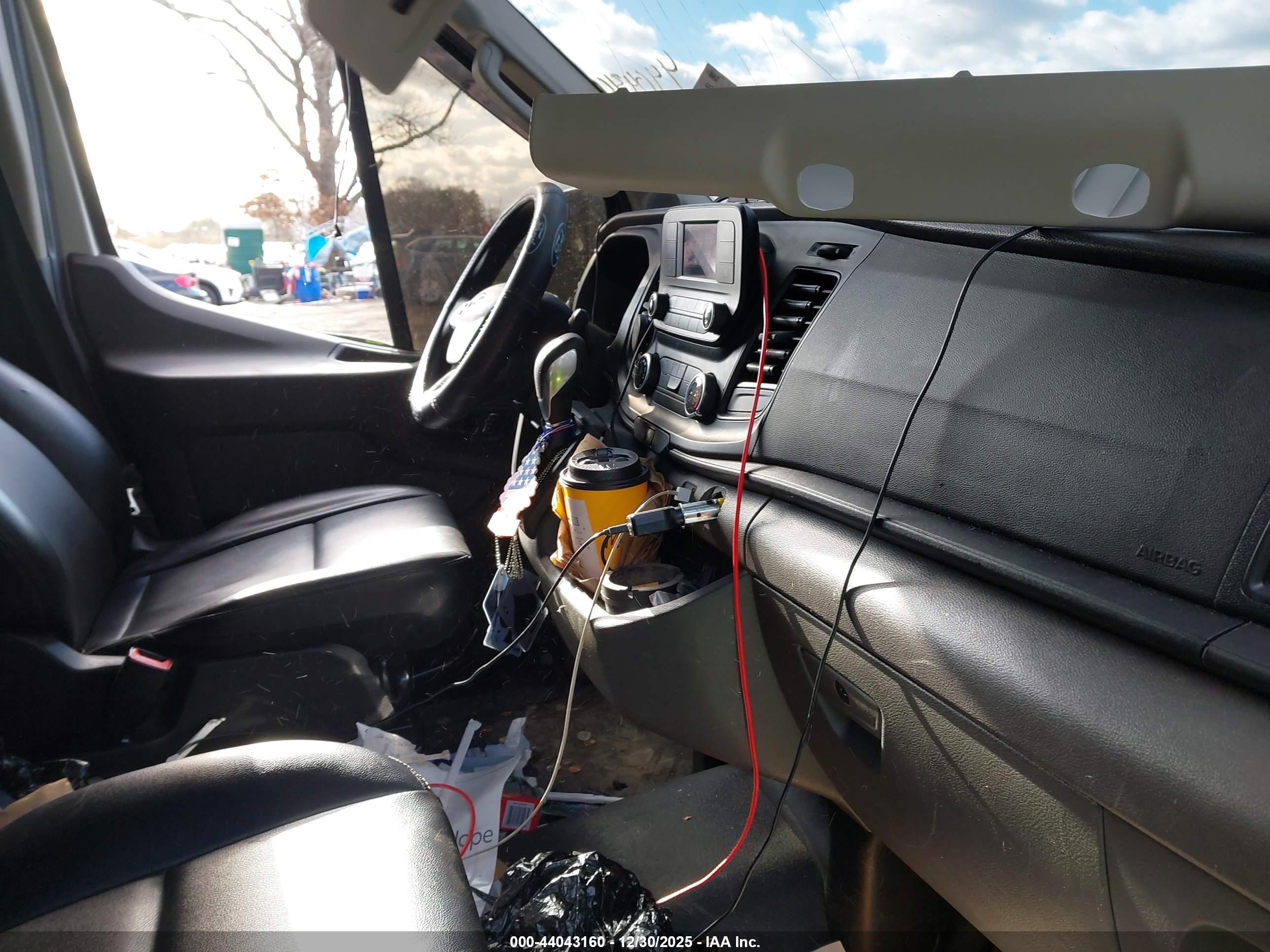 FORD TRANSIT-250 image 5