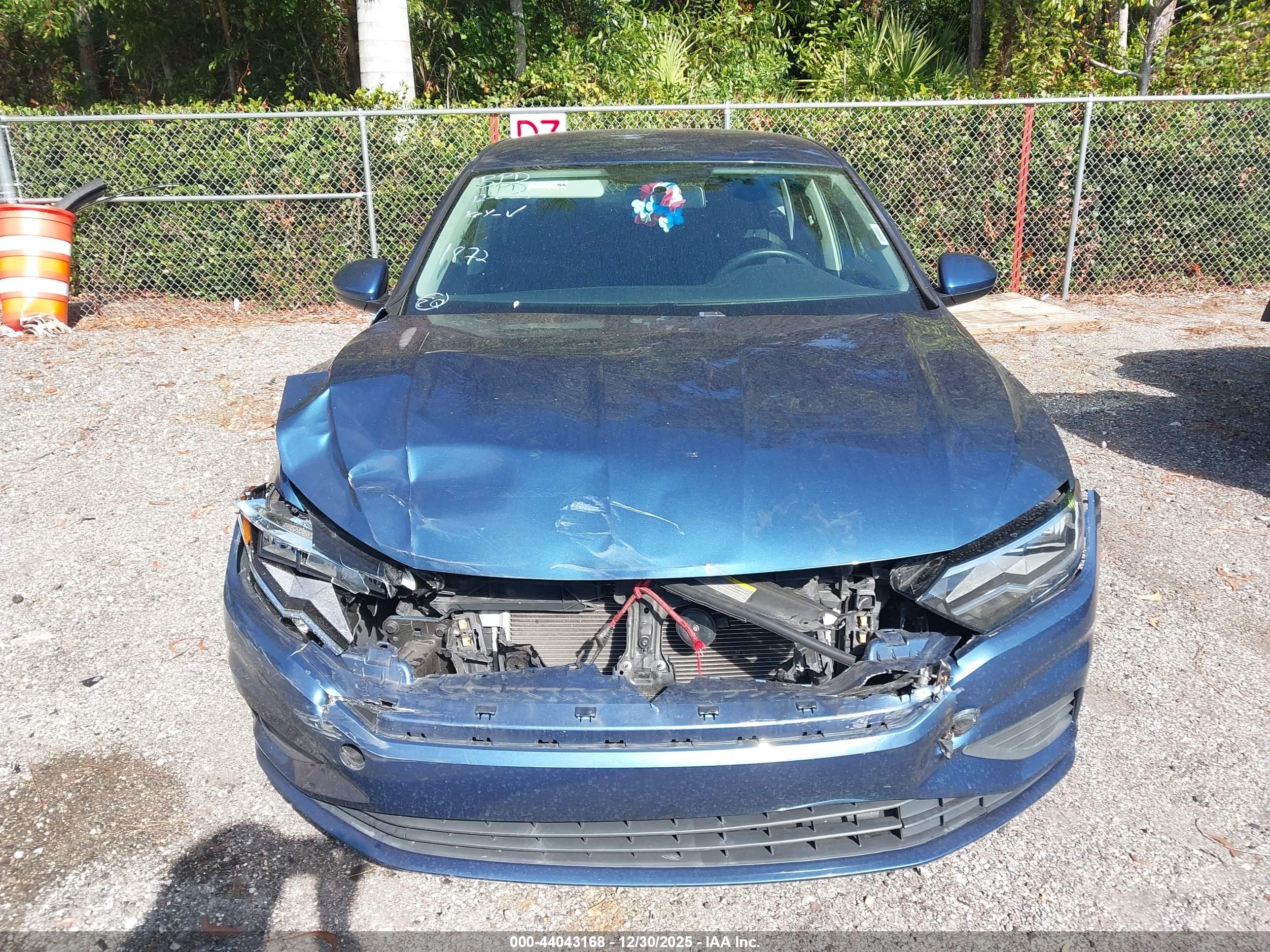 VOLKSWAGEN JETTA image 6