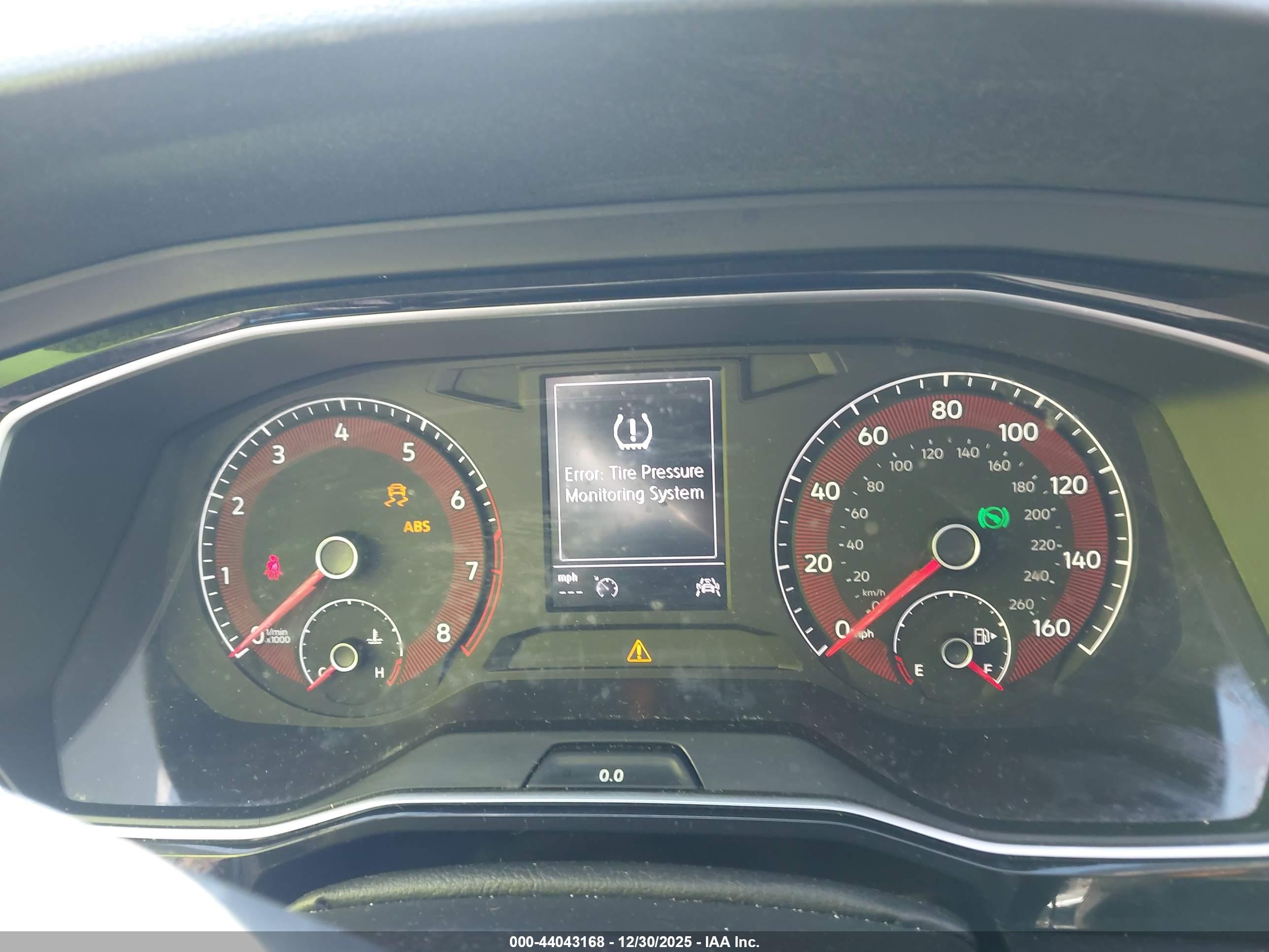 VOLKSWAGEN JETTA image 7