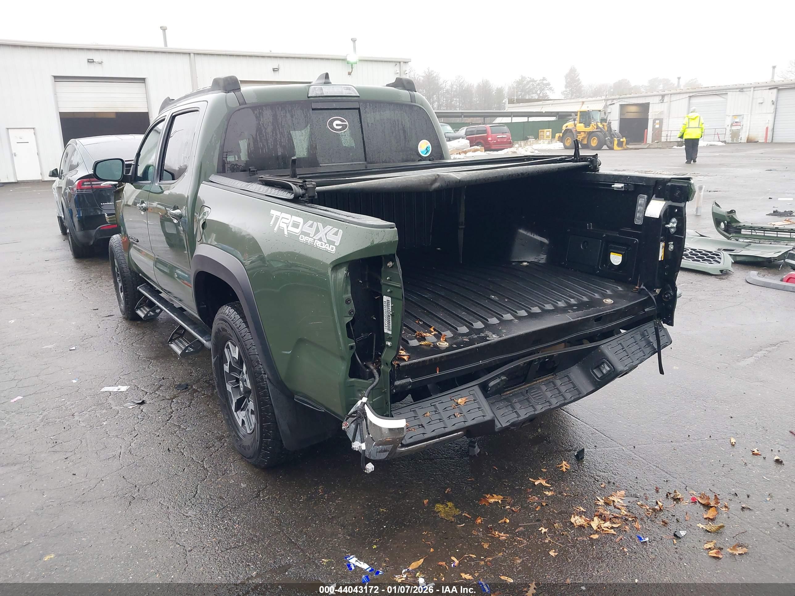 TOYOTA TACOMA image 3
