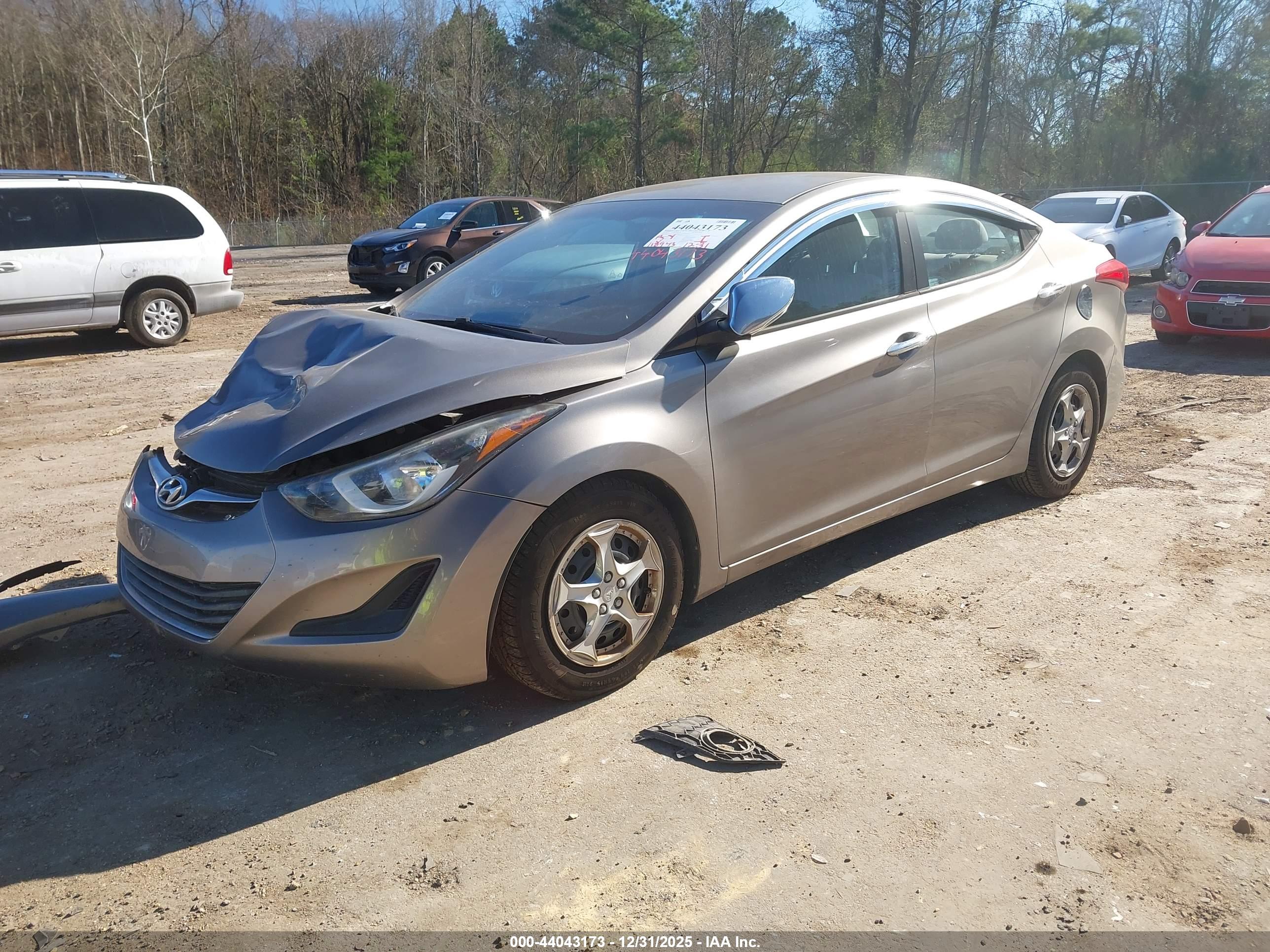 HYUNDAI ELANTRA image 2