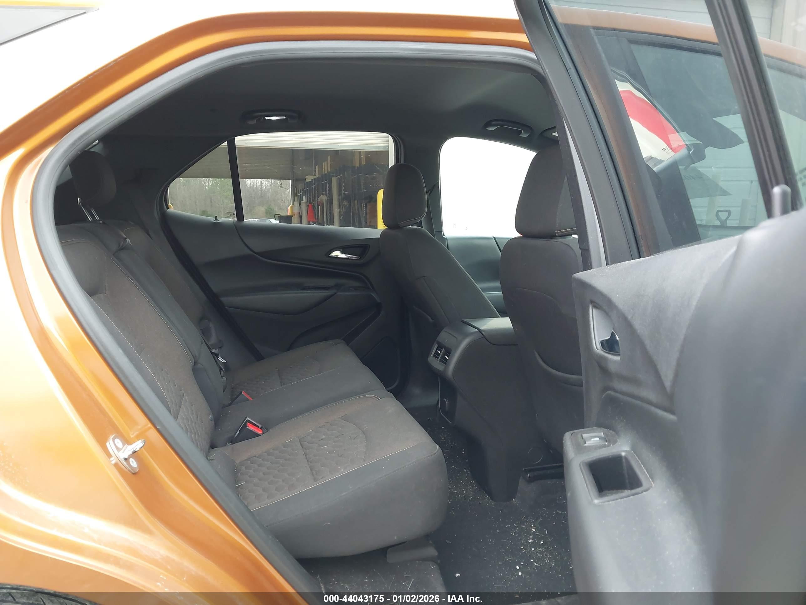 CHEVROLET EQUINOX image 8
