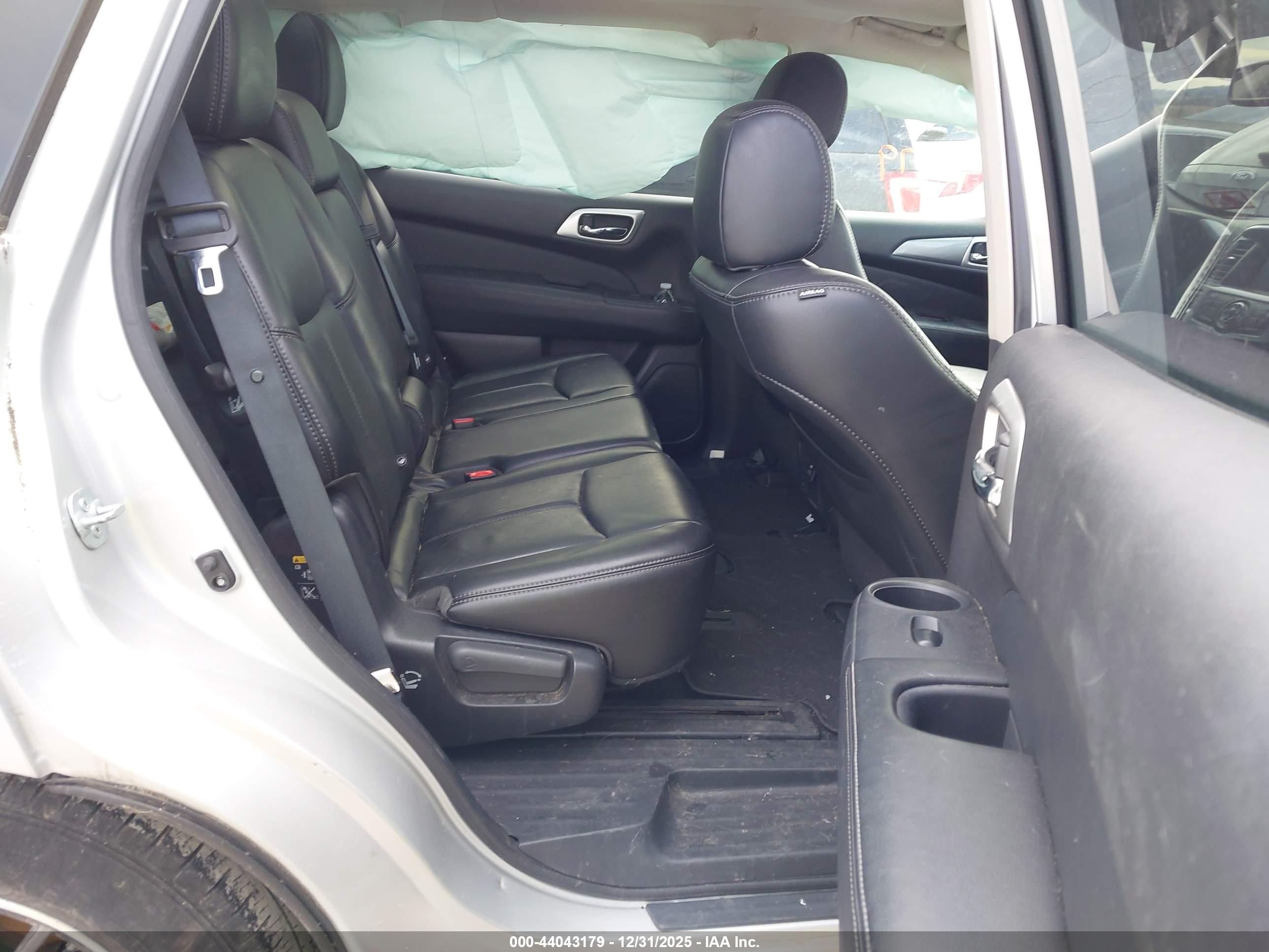 NISSAN PATHFINDER image 8