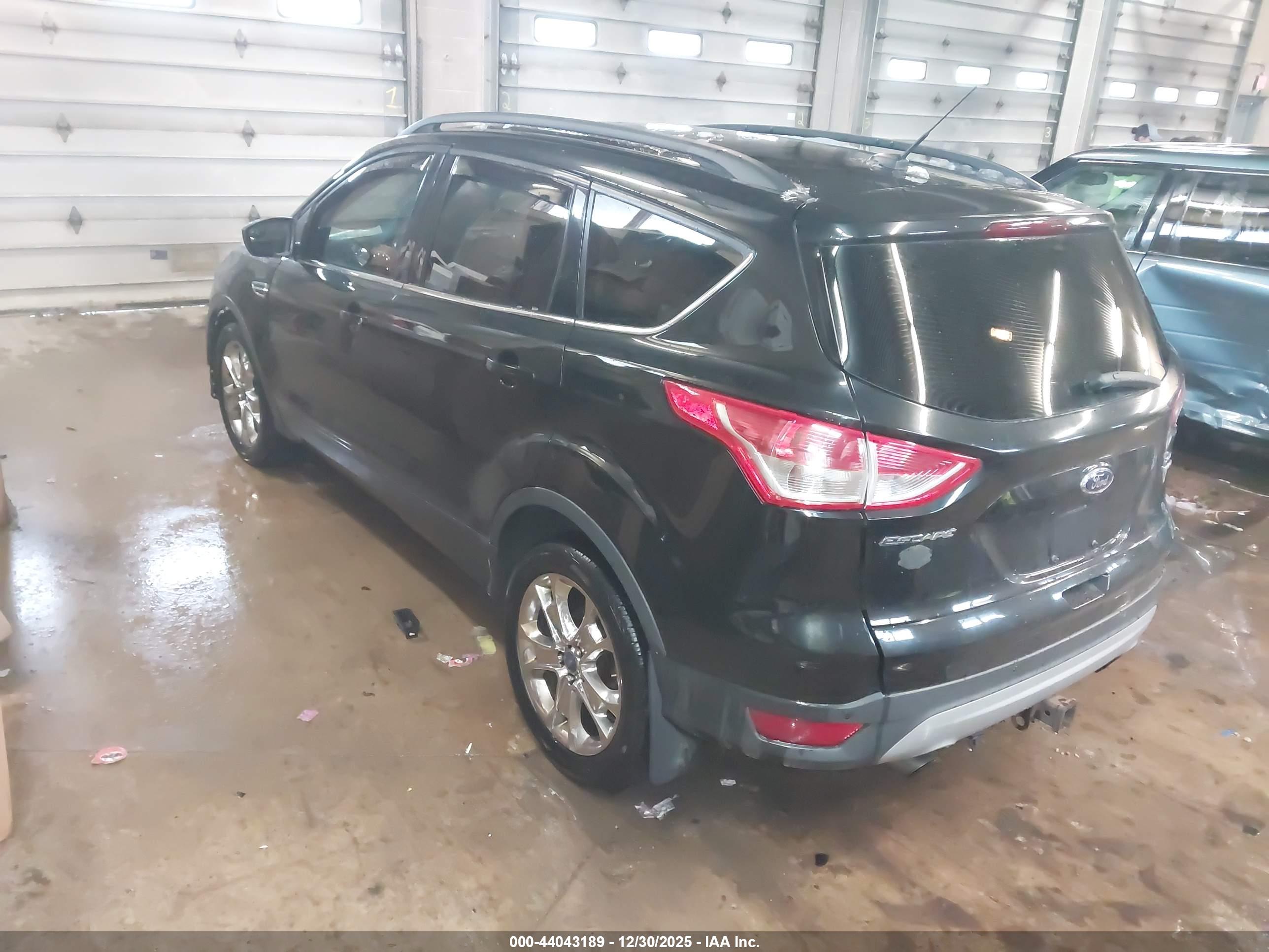 FORD ESCAPE image 3