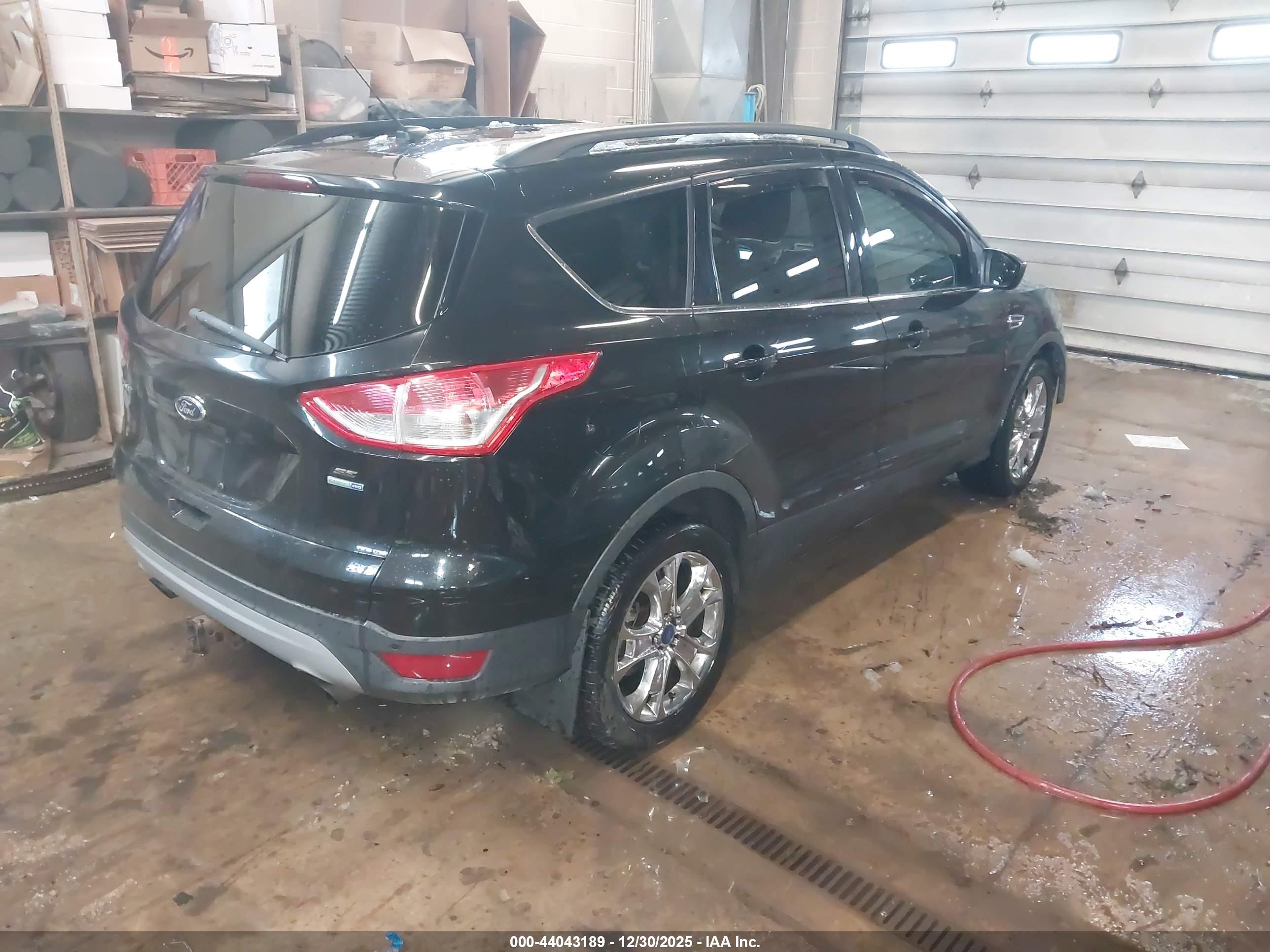 FORD ESCAPE image 4