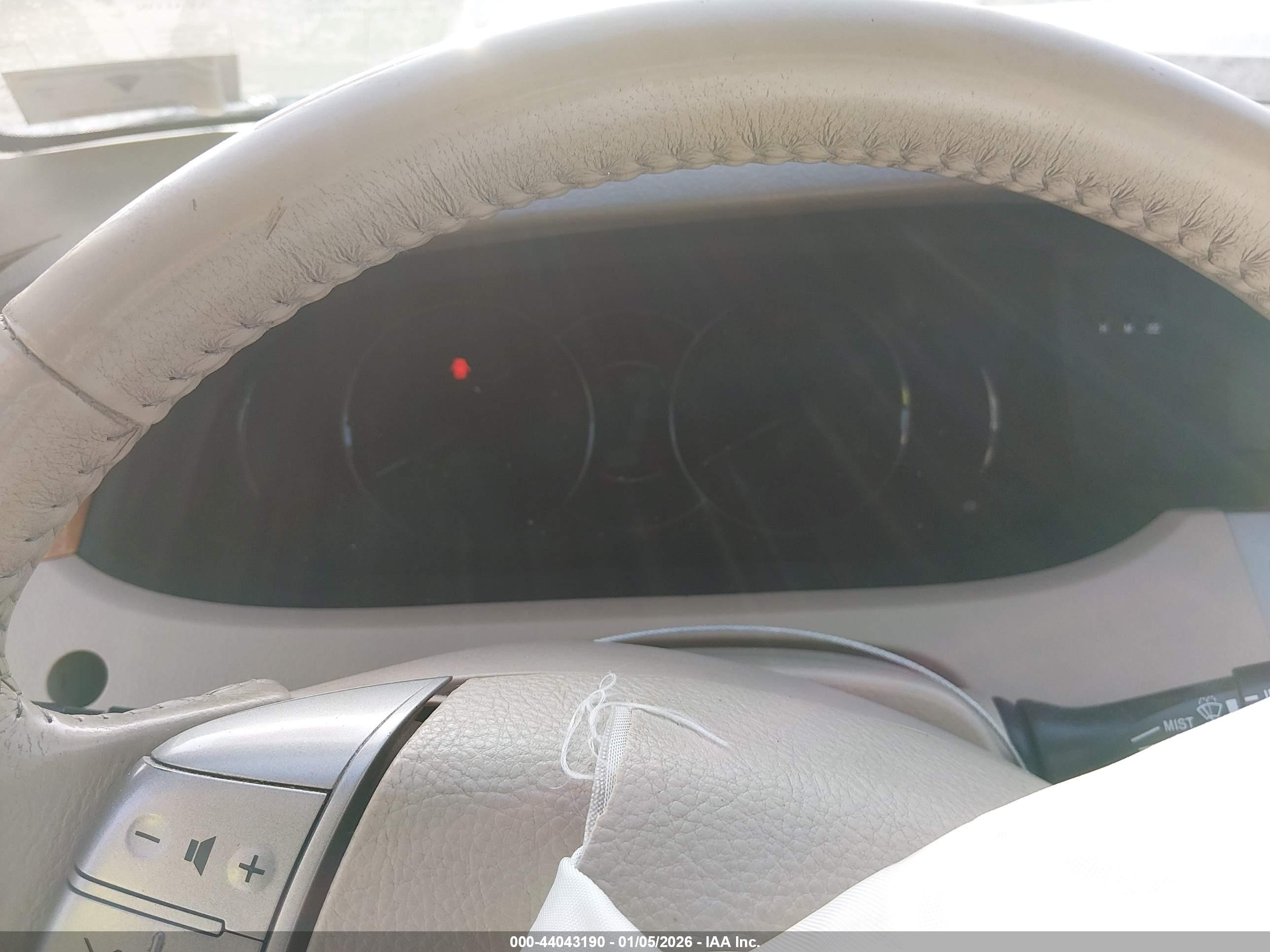 TOYOTA AVALON image 7