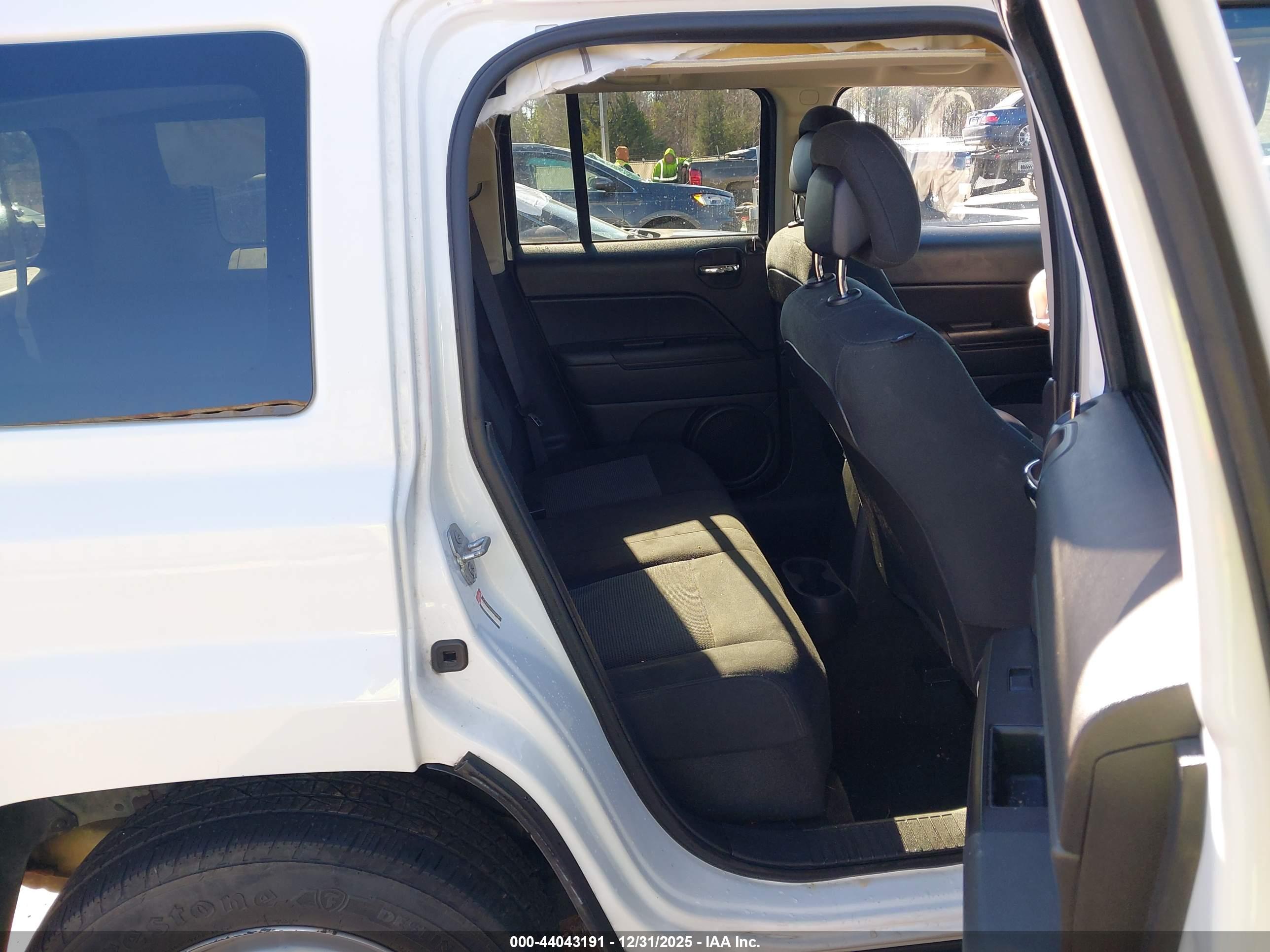 JEEP PATRIOT image 8