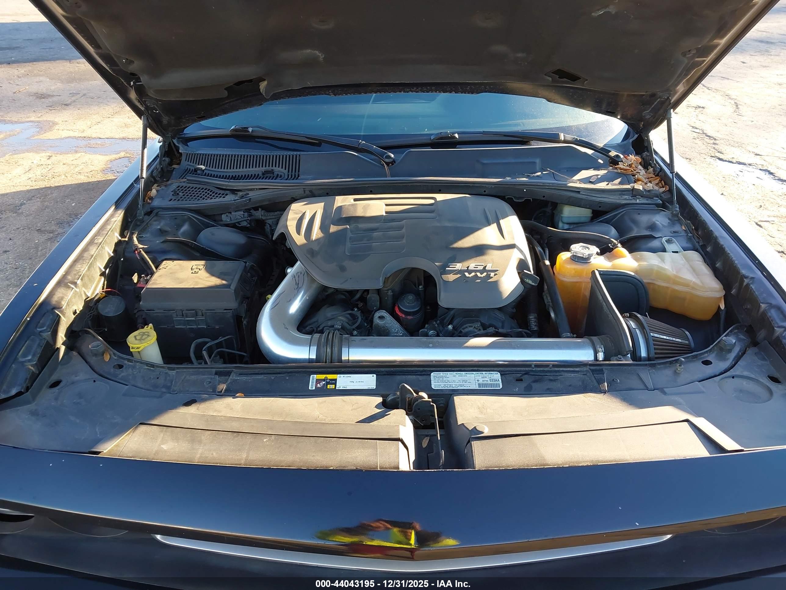 DODGE CHALLENGER image 10