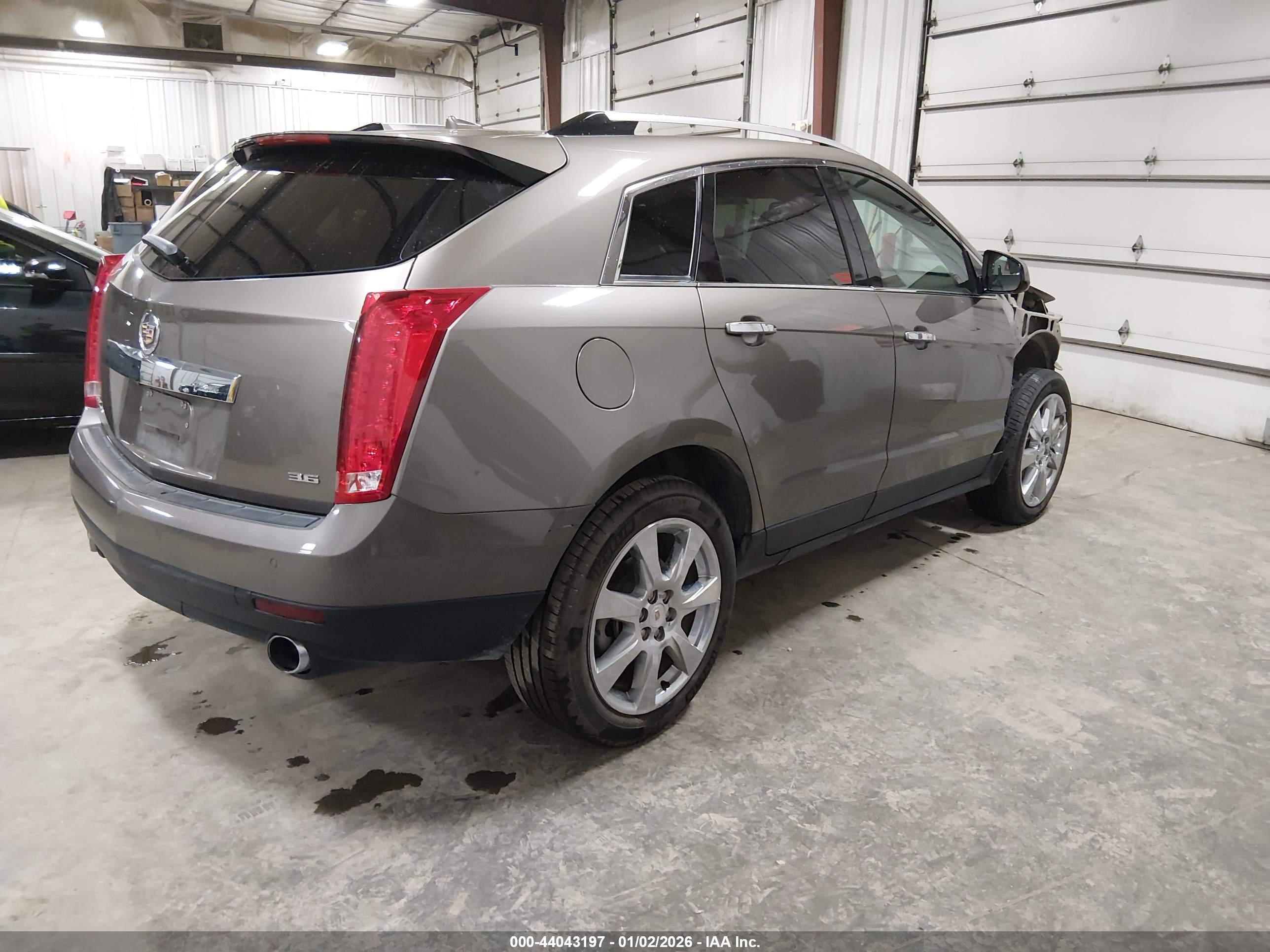 CADILLAC SRX image 4