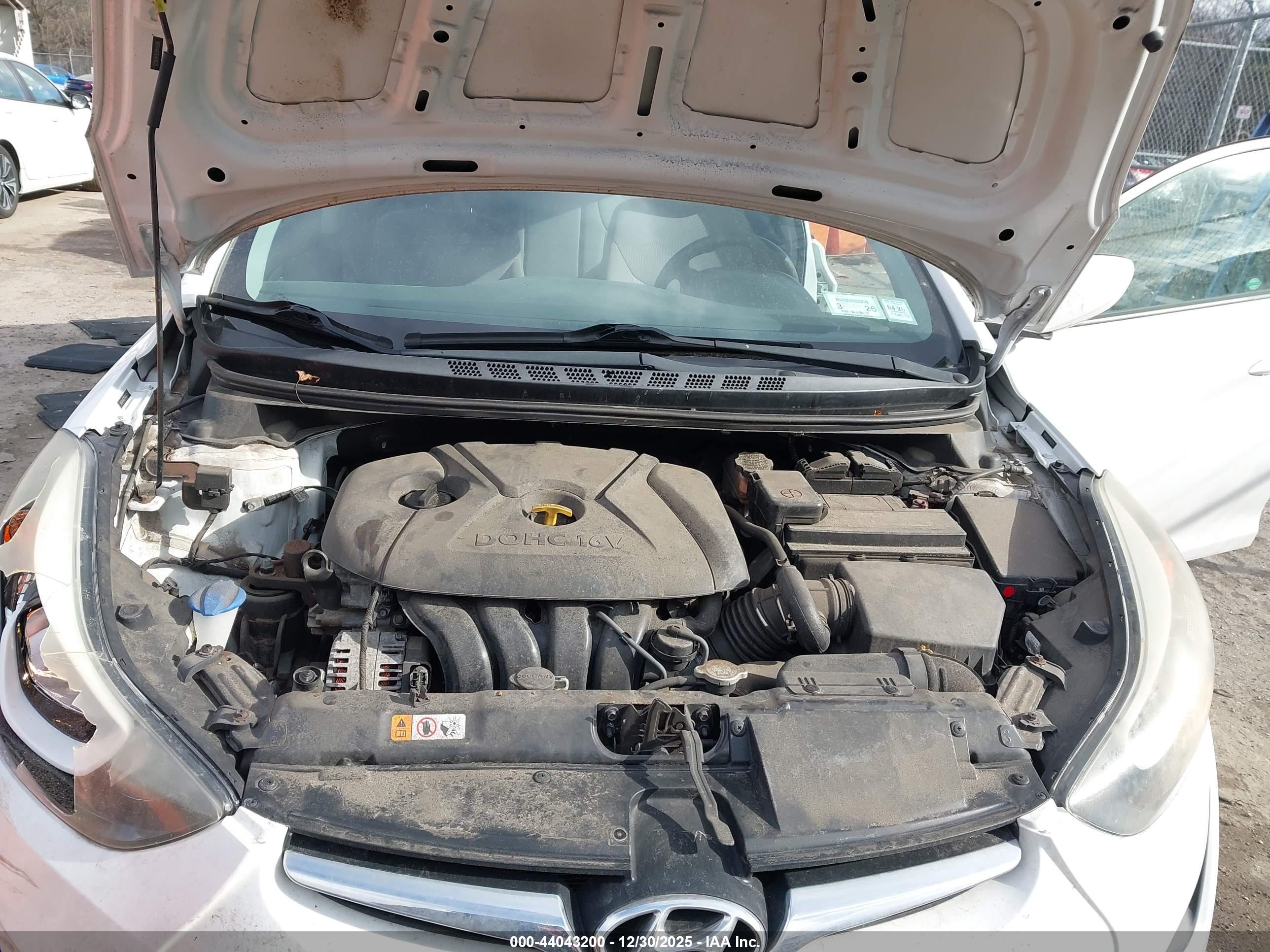 HYUNDAI ELANTRA image 10