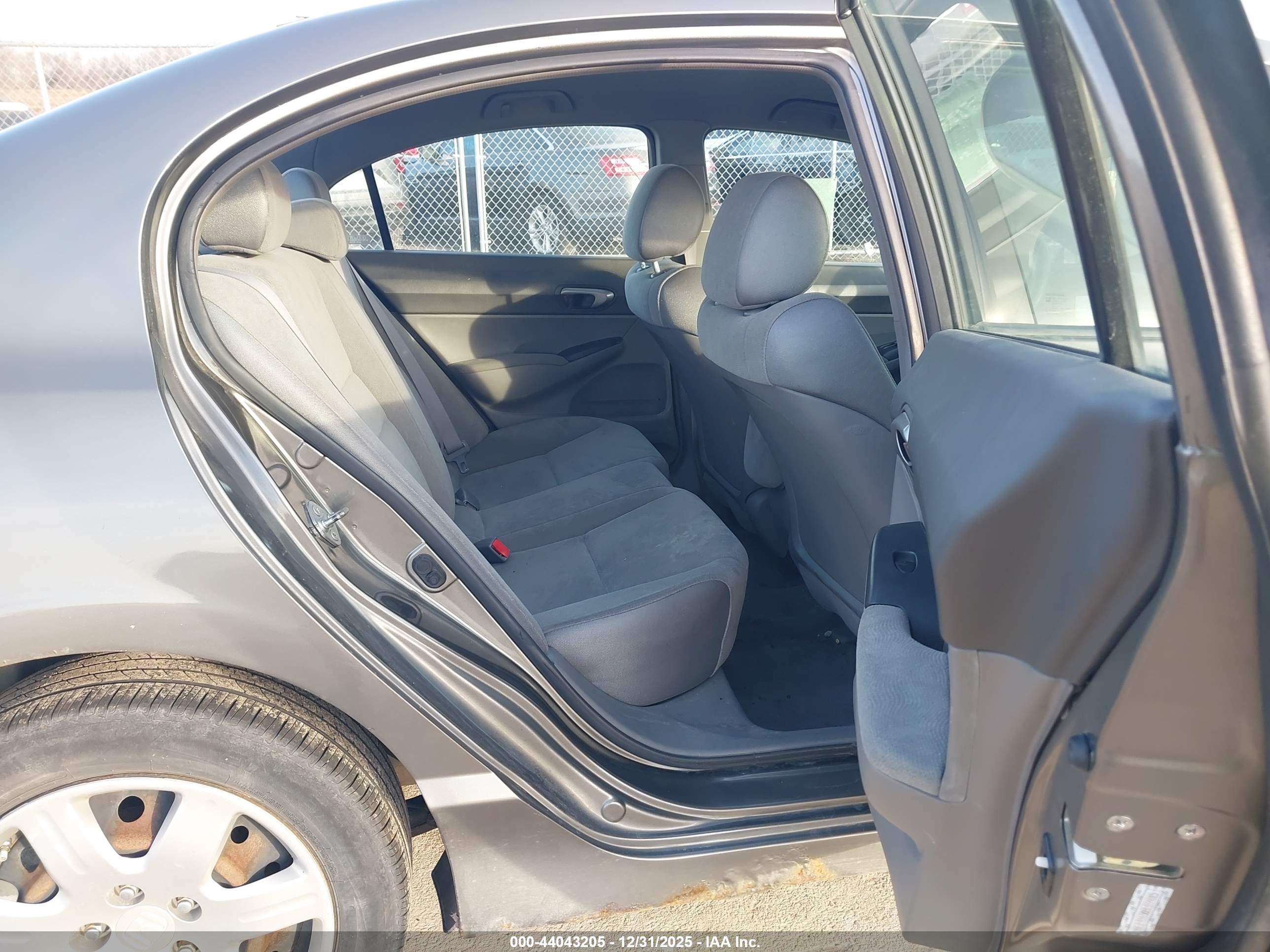 HONDA CIVIC image 8