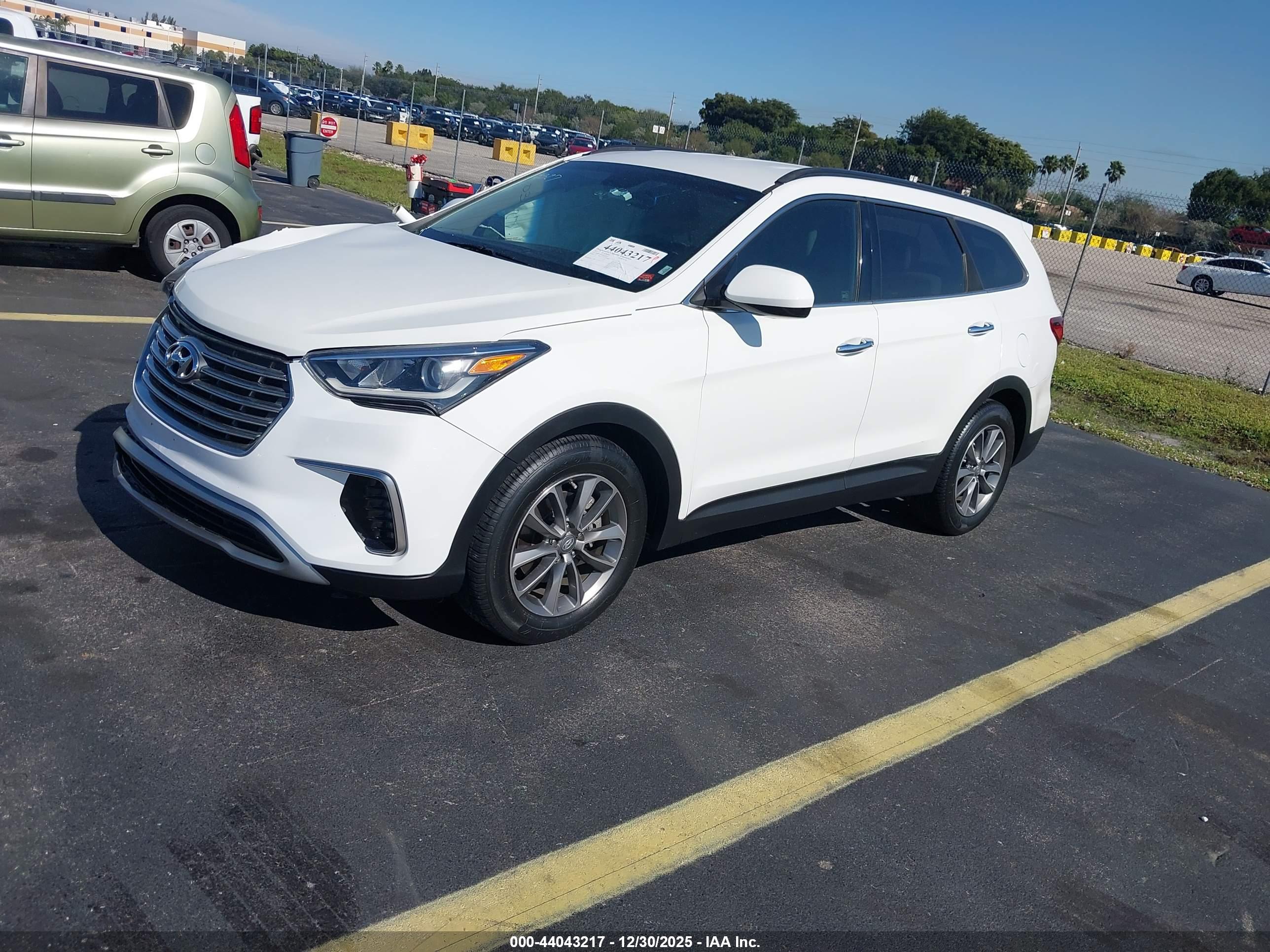 HYUNDAI SANTA image 2