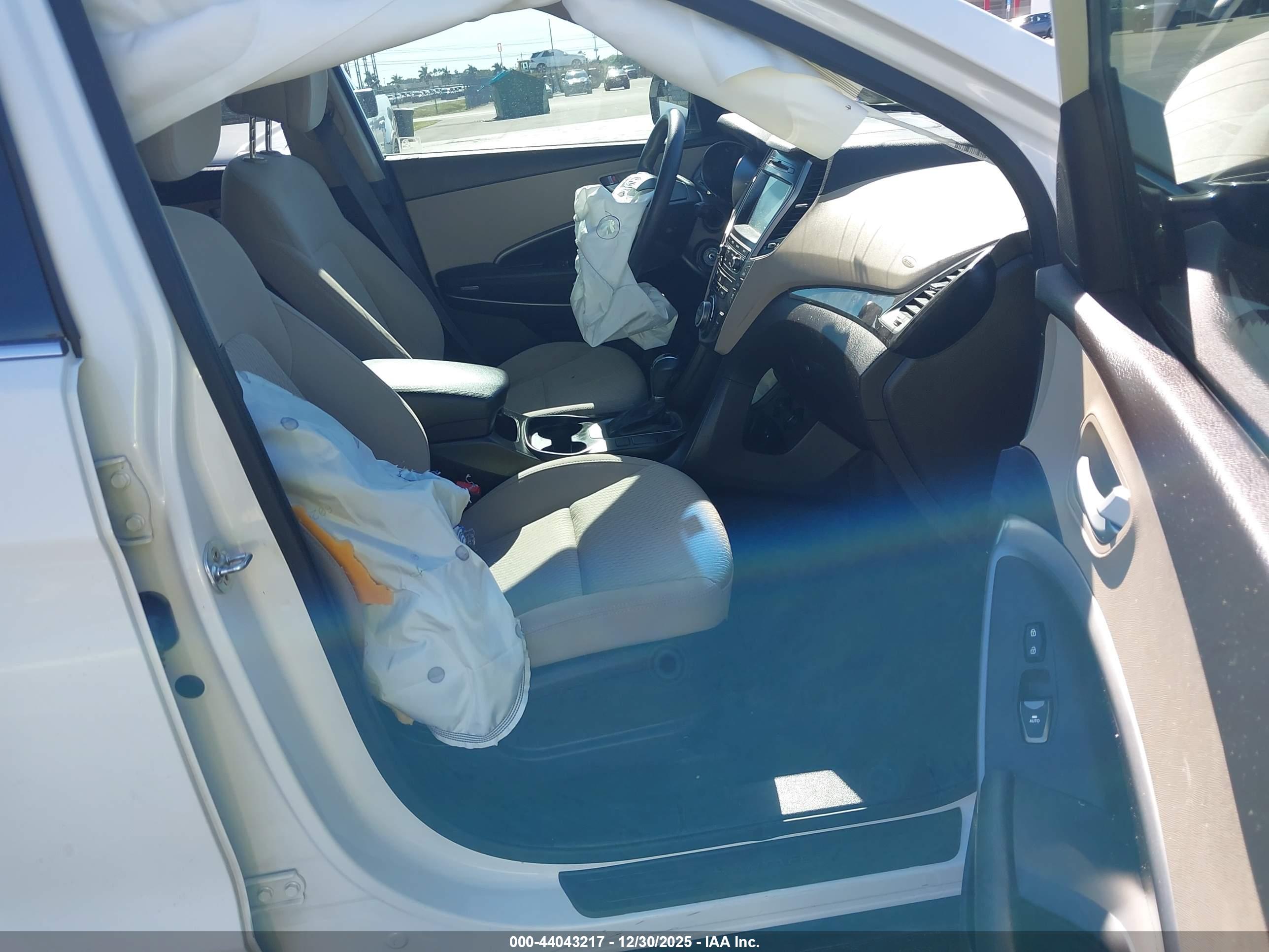 HYUNDAI SANTA image 5