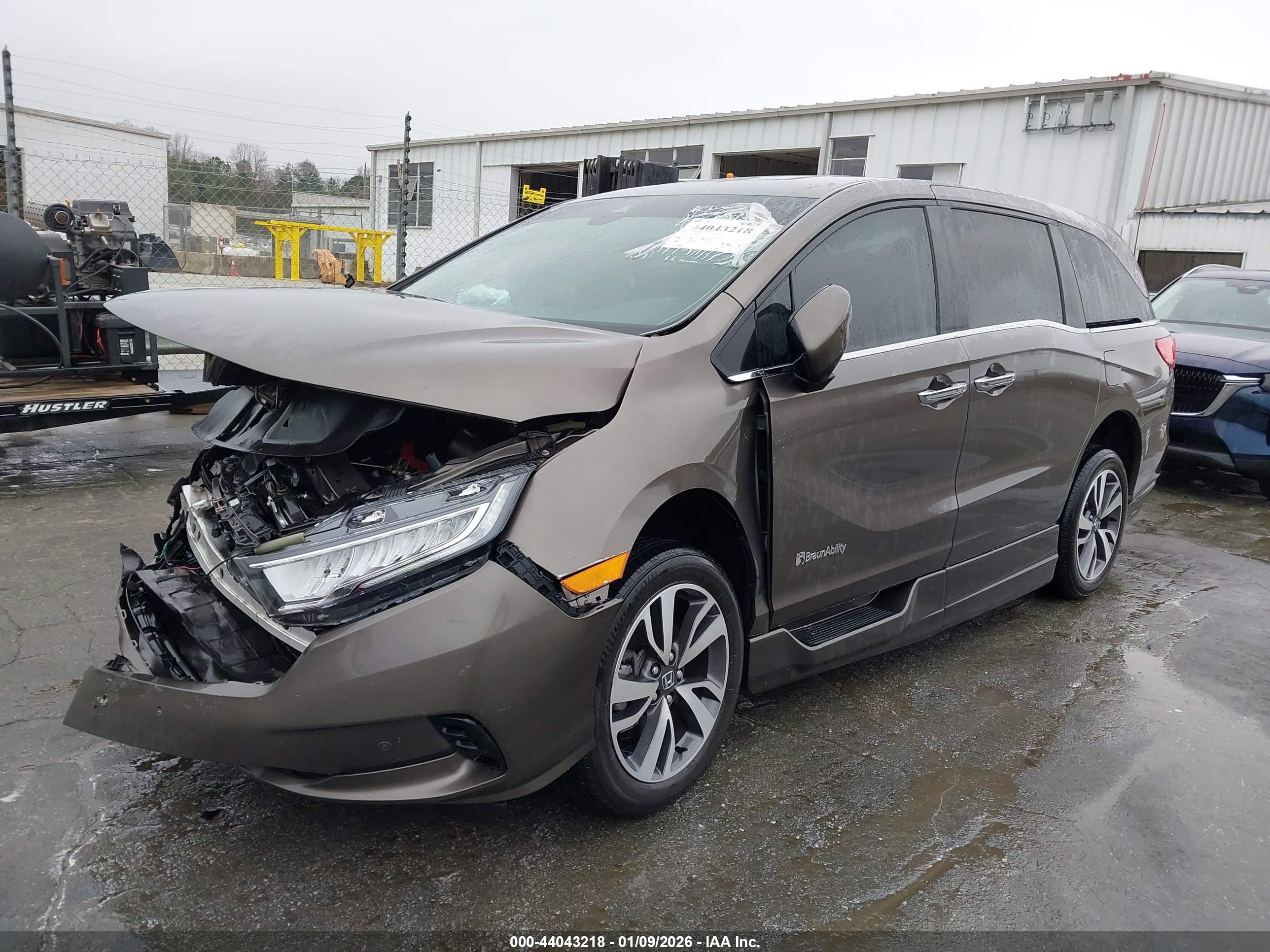 HONDA ODYSSEY image 2