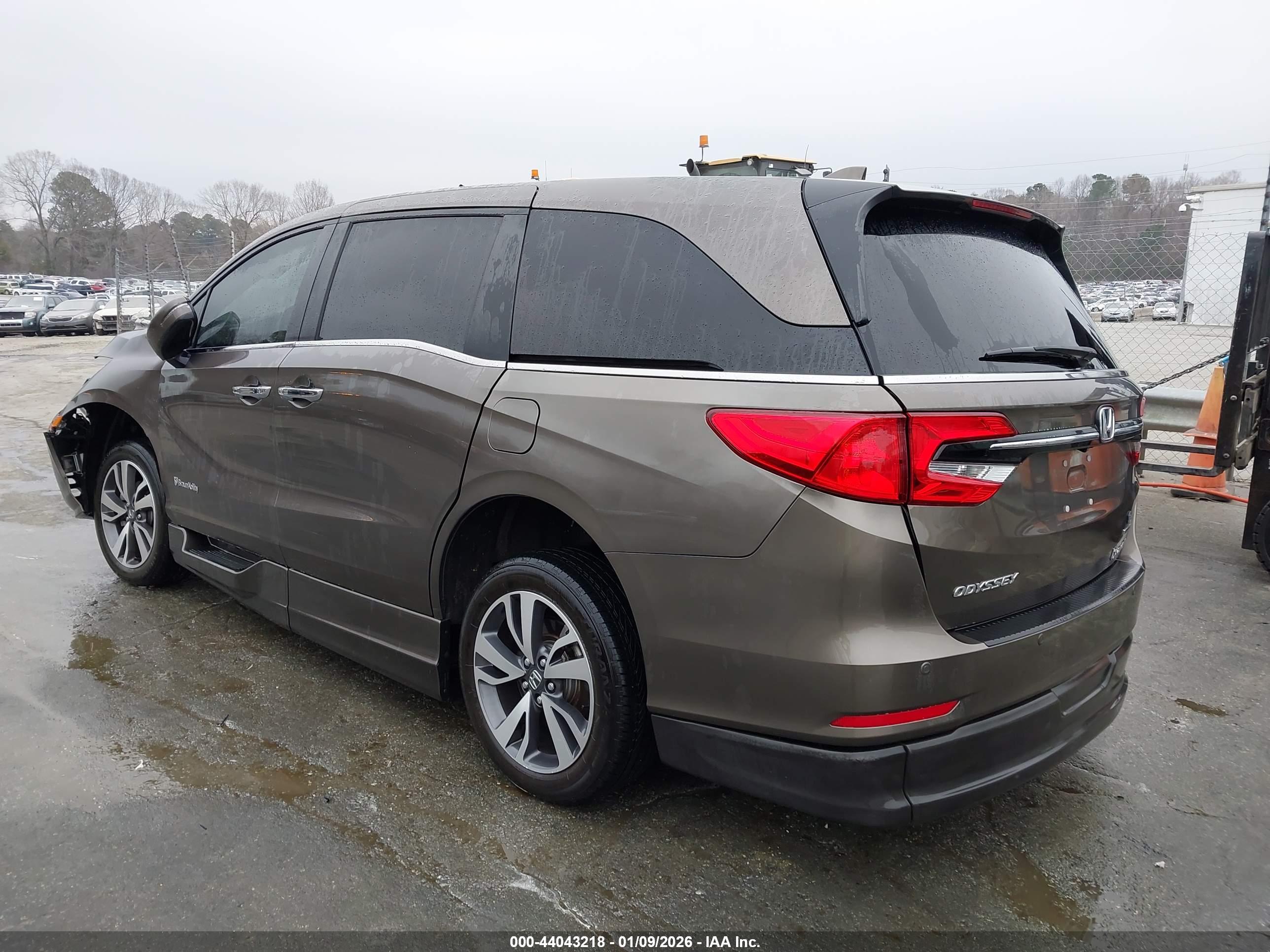 HONDA ODYSSEY image 3