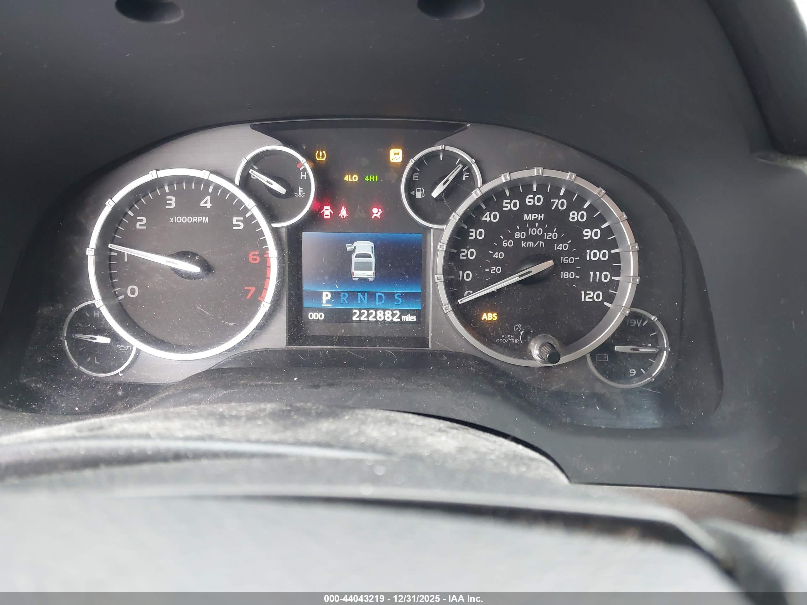 TOYOTA TUNDRA image 7