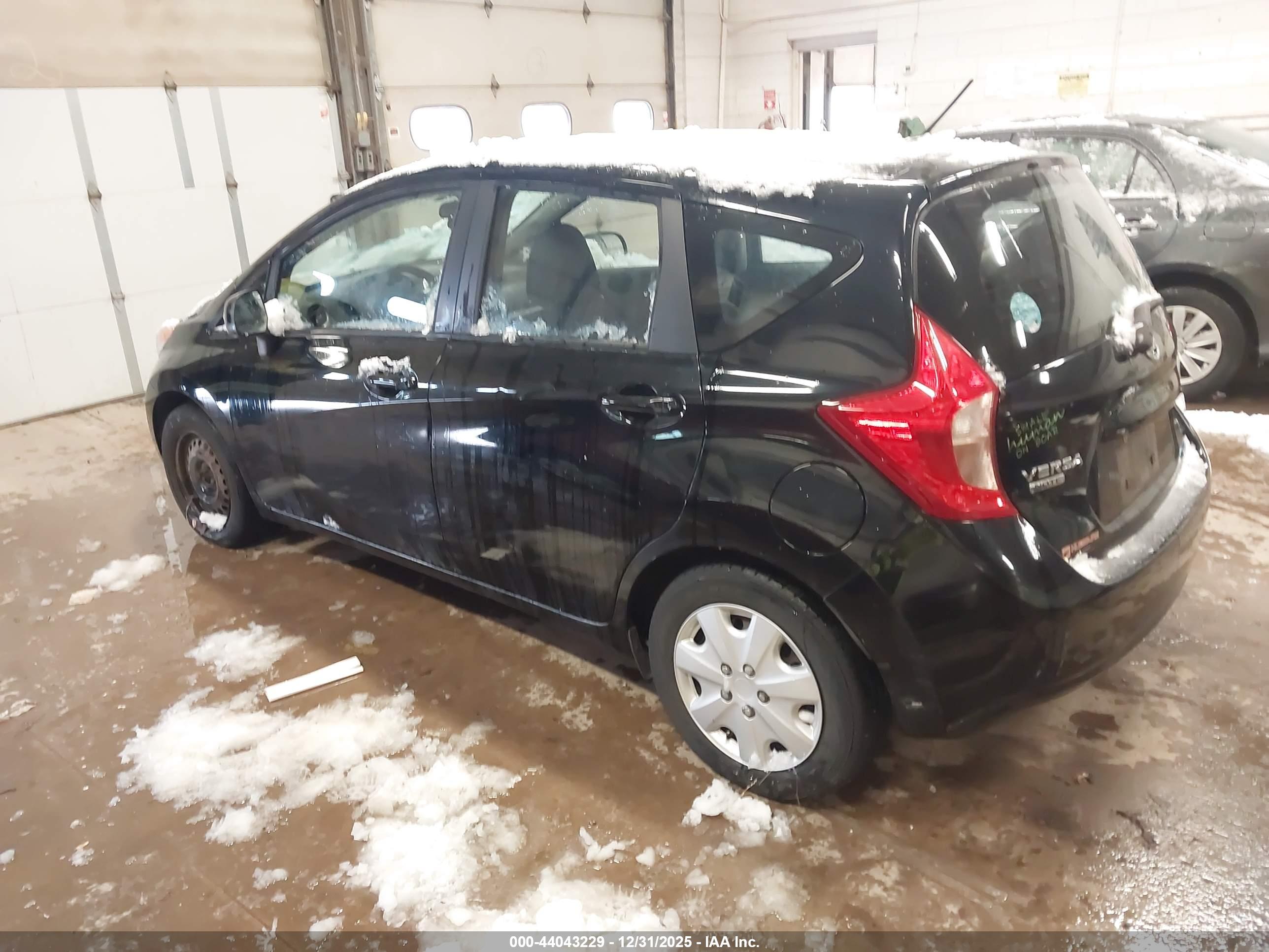 NISSAN VERSA image 3
