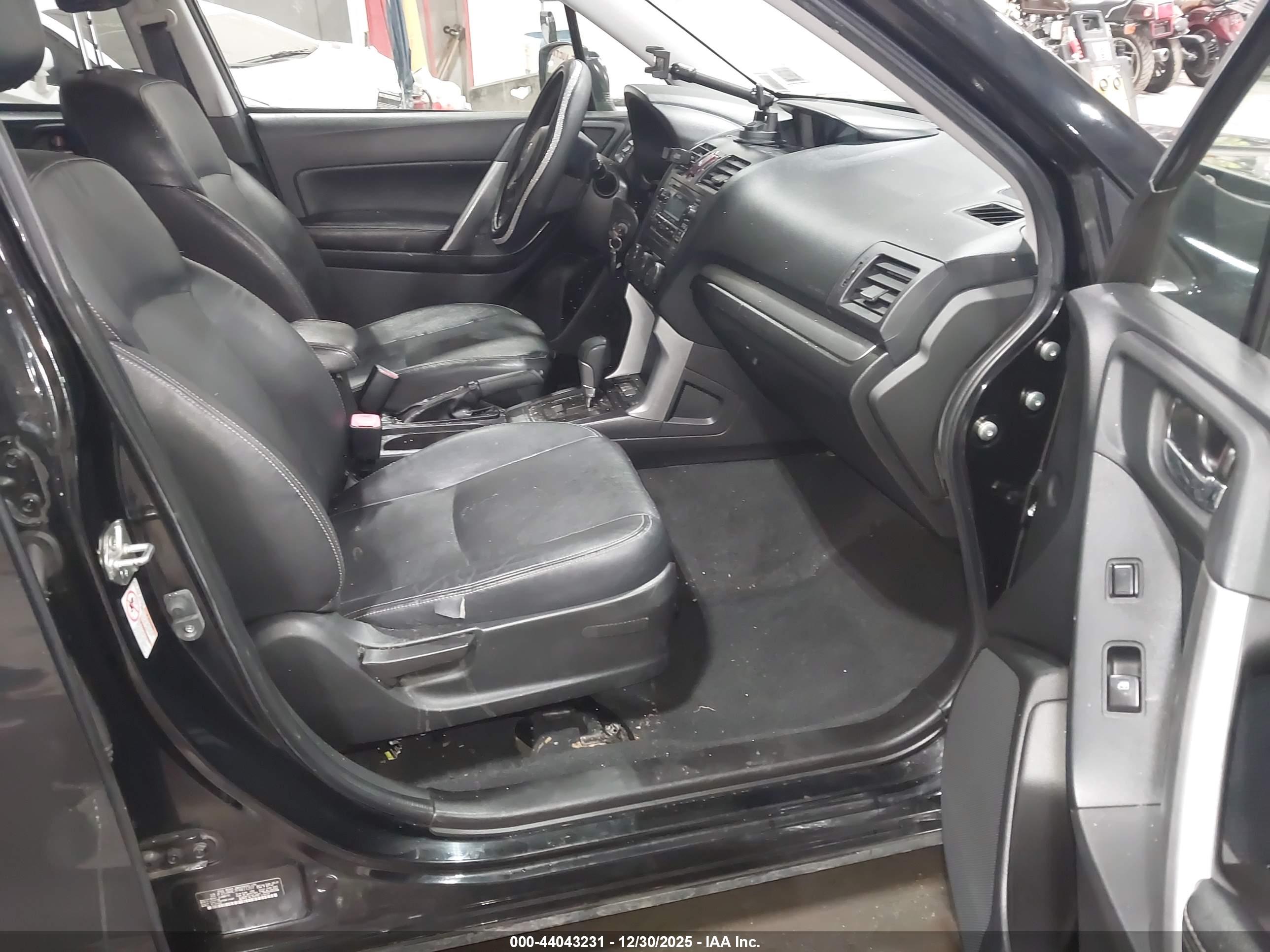 SUBARU FORESTER image 5