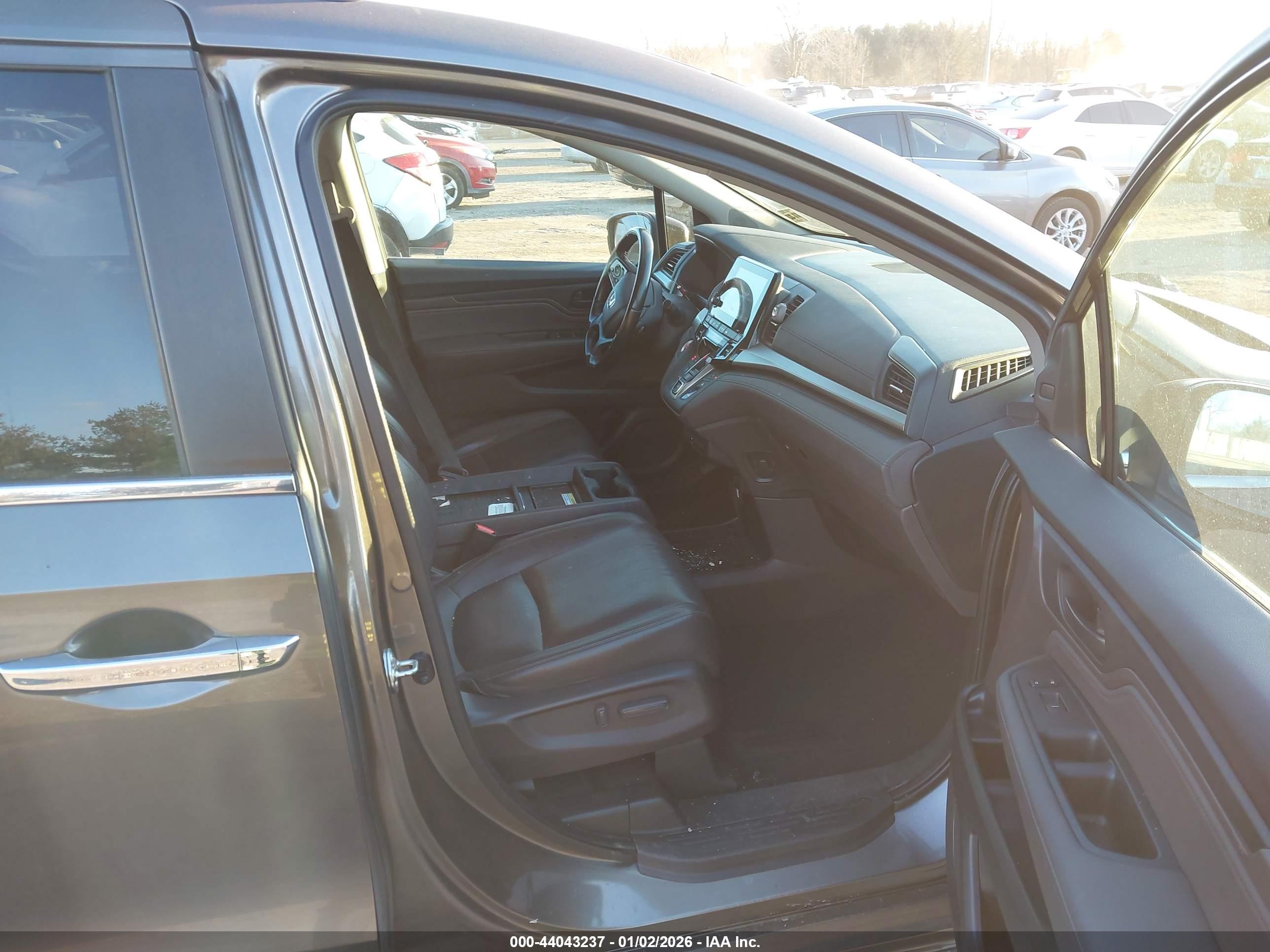 HONDA ODYSSEY image 5