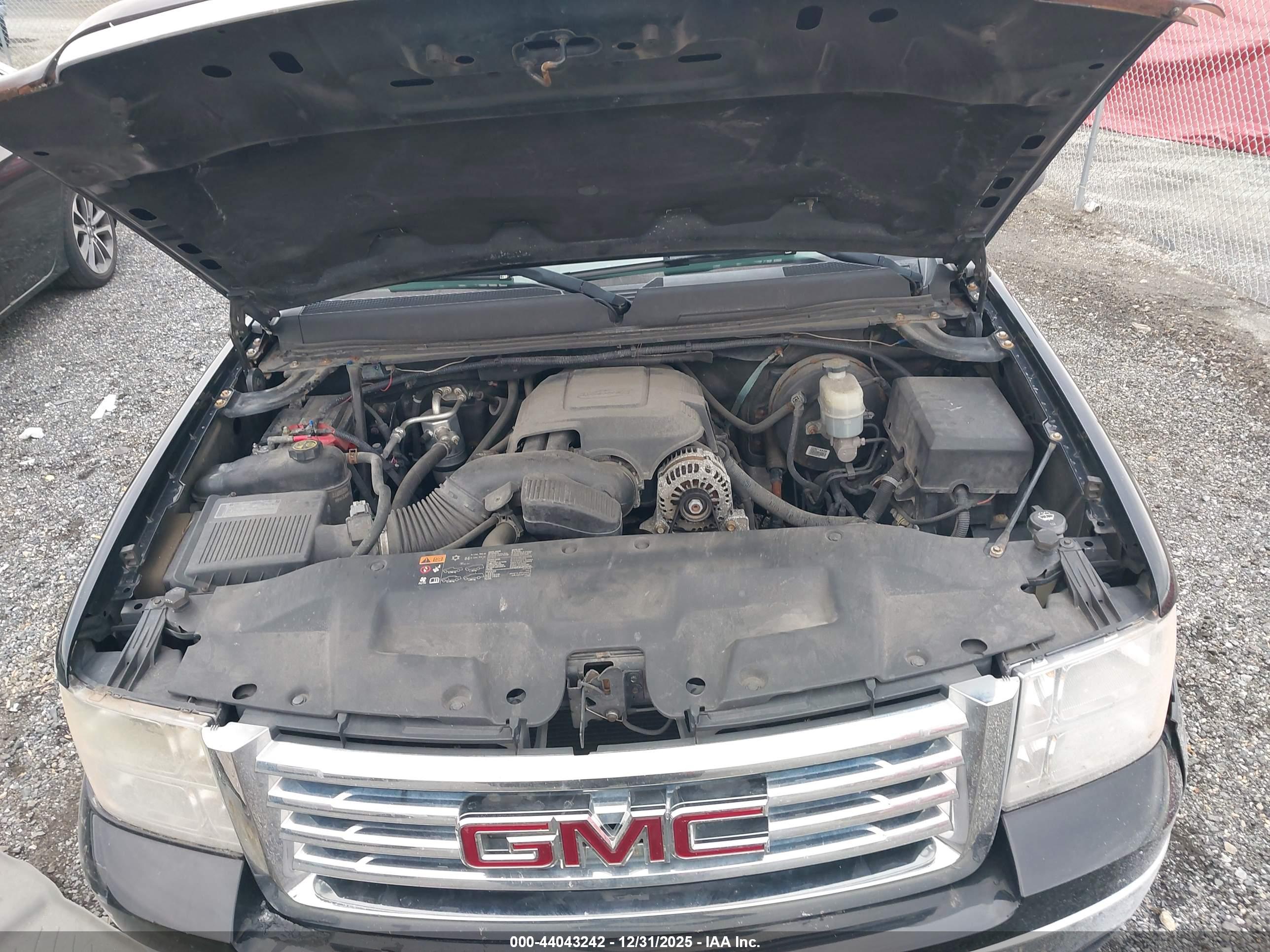 GMC SIERRA image 10