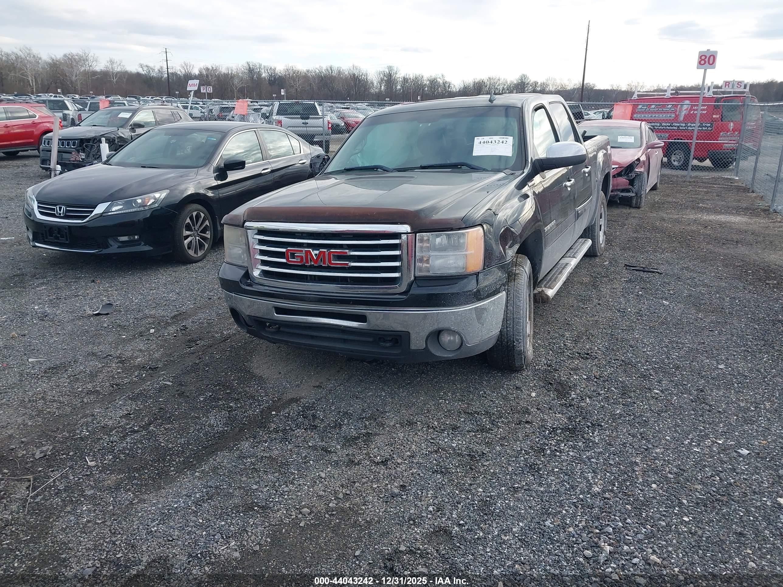 GMC SIERRA image 2