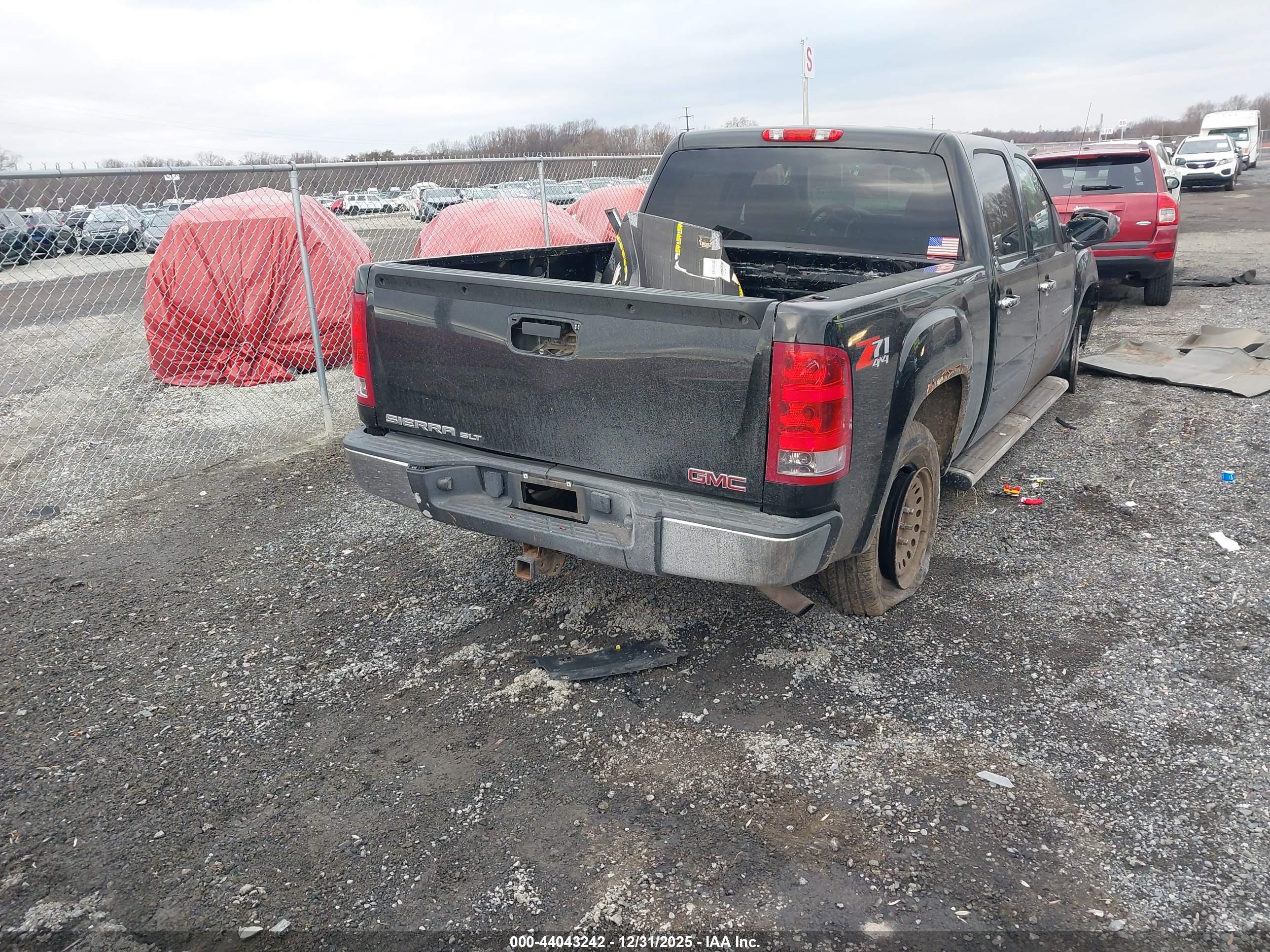 GMC SIERRA image 4
