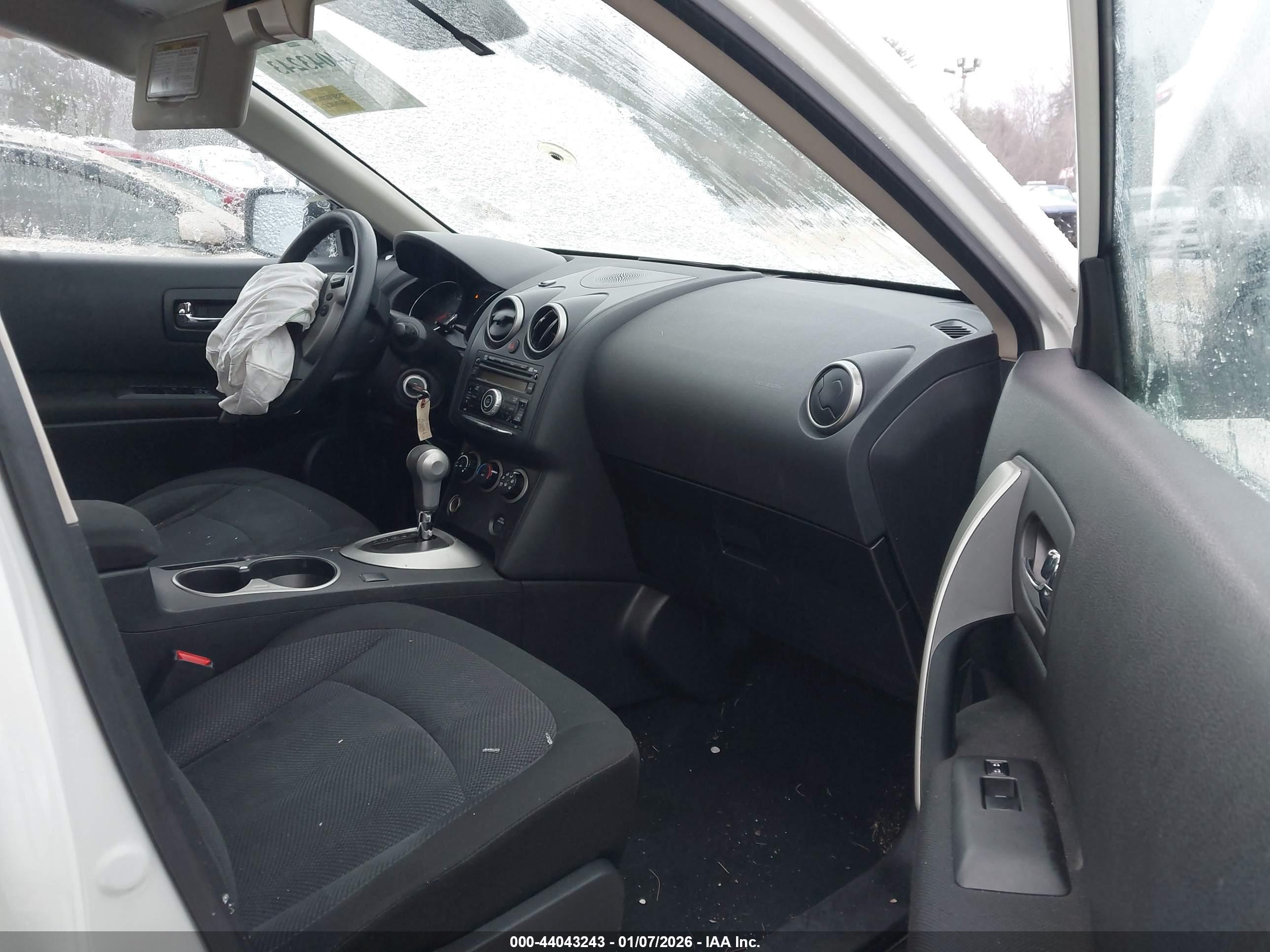 NISSAN ROGUE image 5