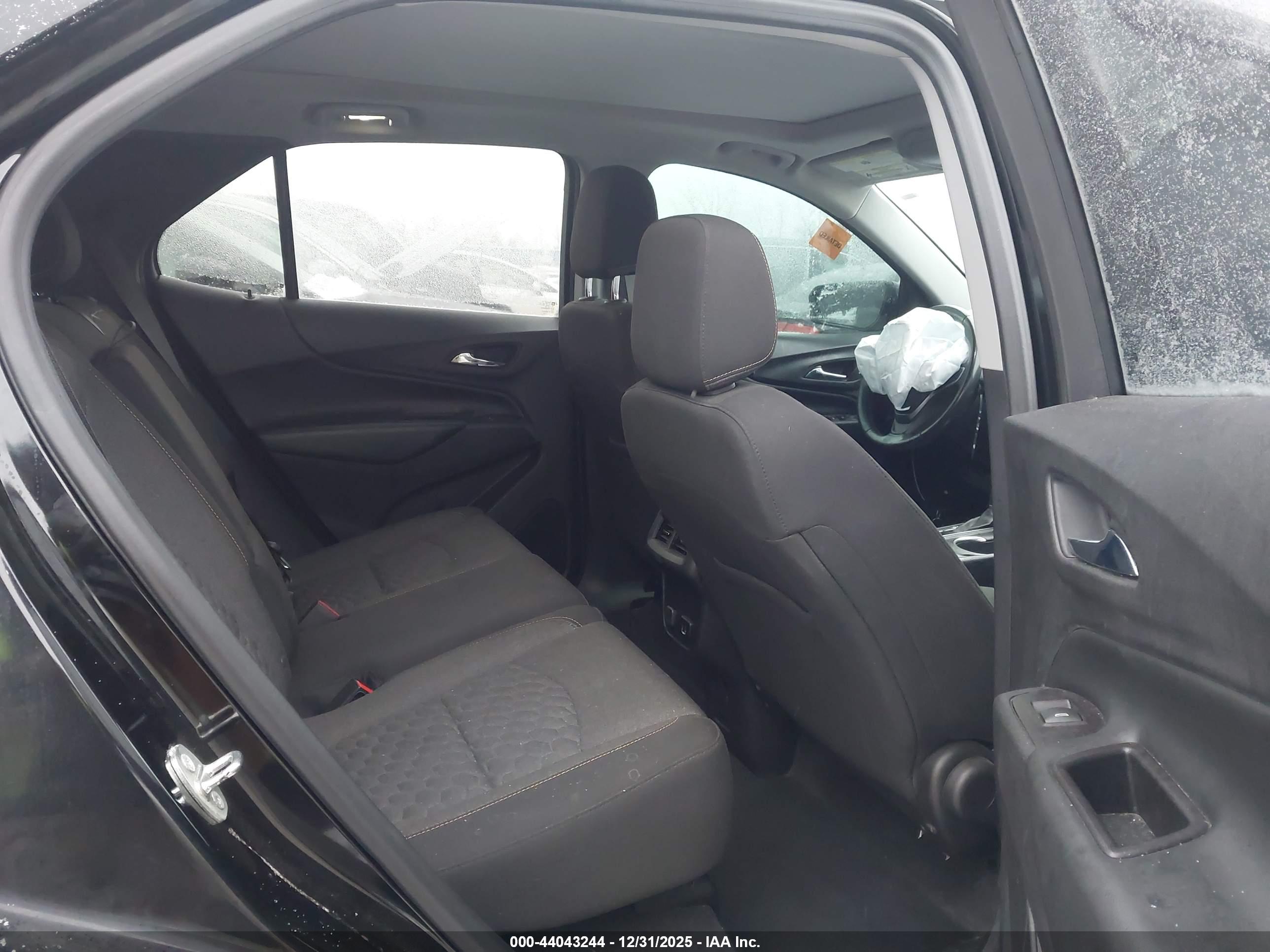 CHEVROLET EQUINOX image 8