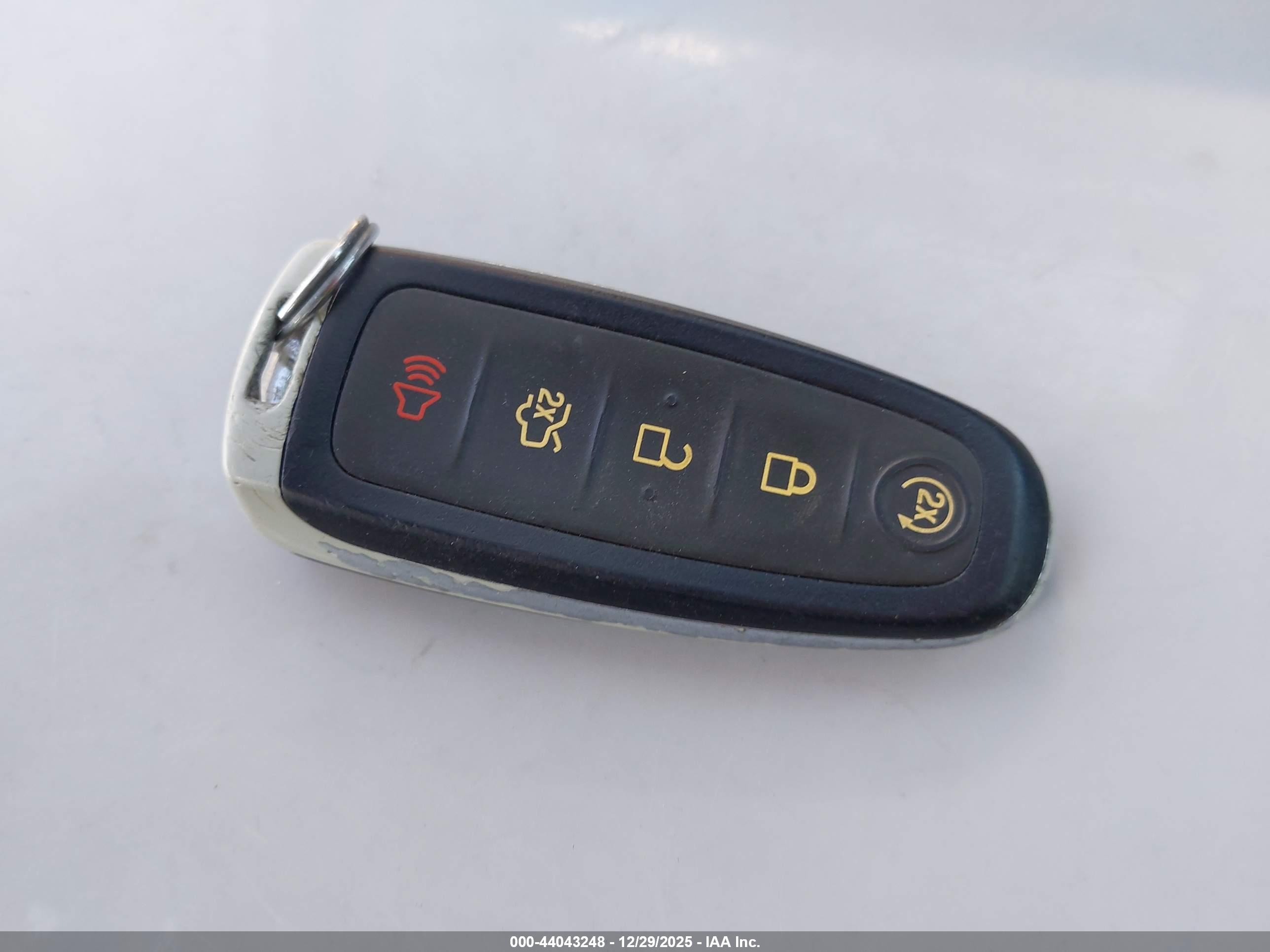 FORD C-MAX image 11