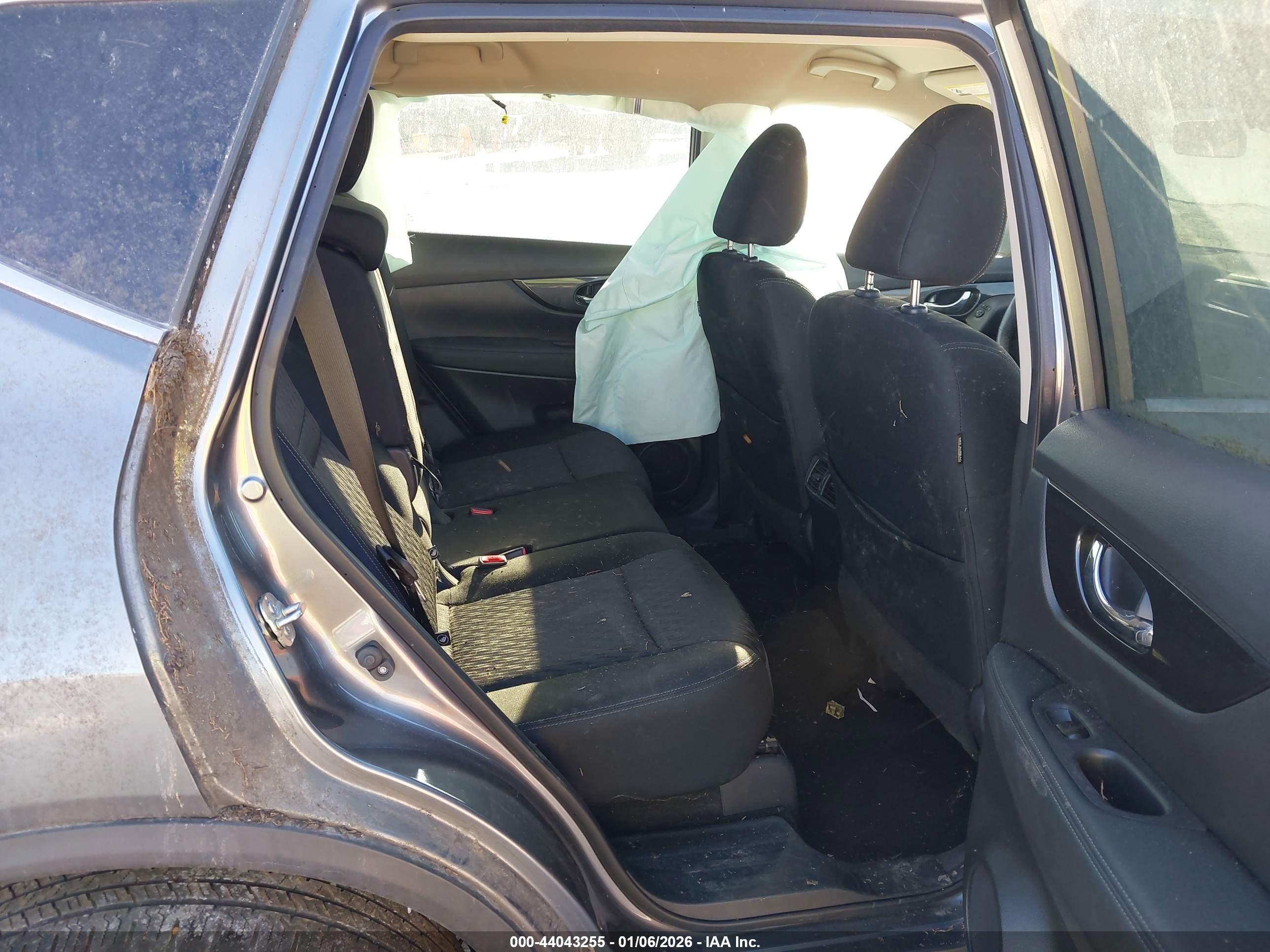 NISSAN ROGUE image 8
